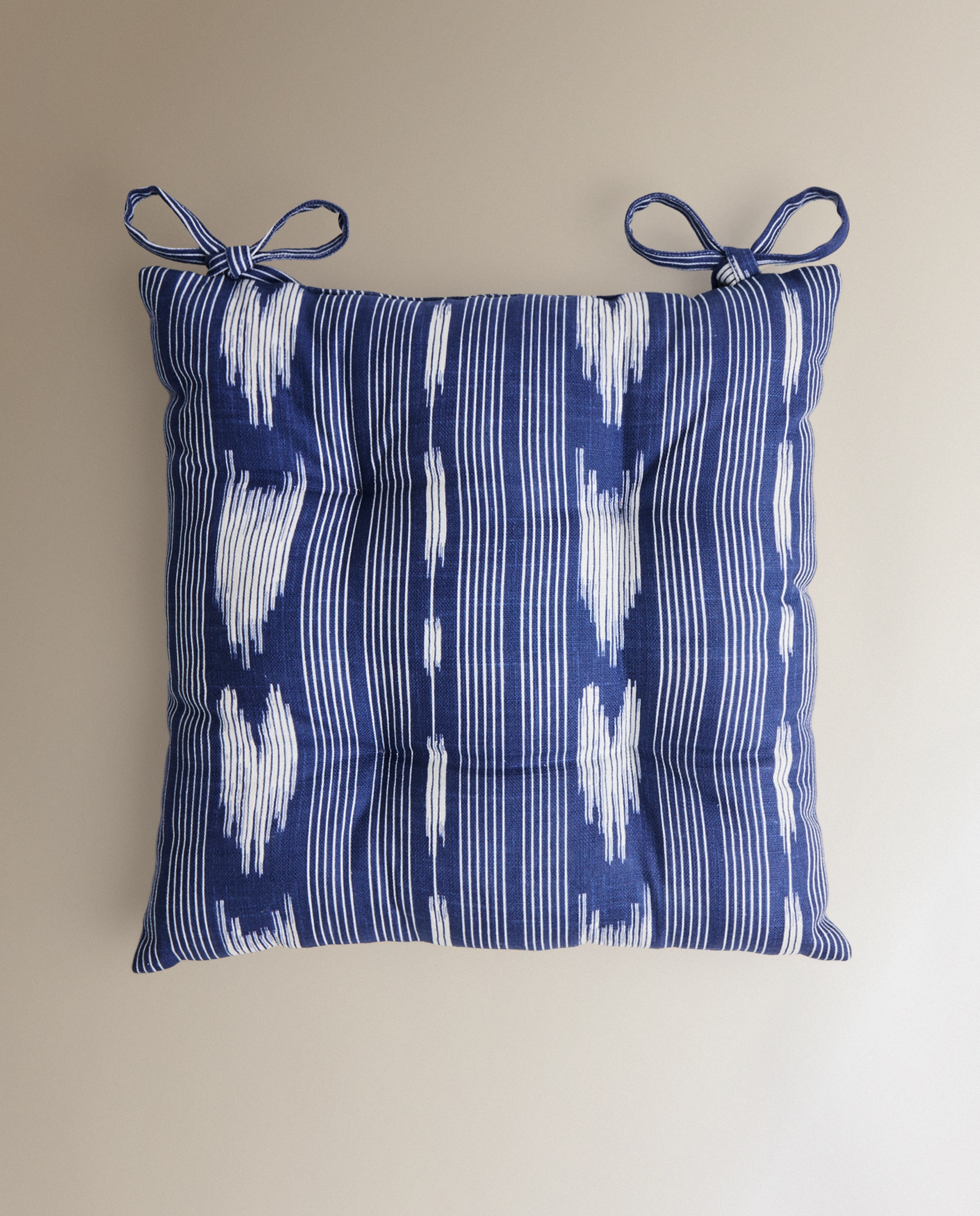 Imagen 2 de Cojín para silla Ikat Pollensa - Azul 40 x 5 x 40 cm Azul