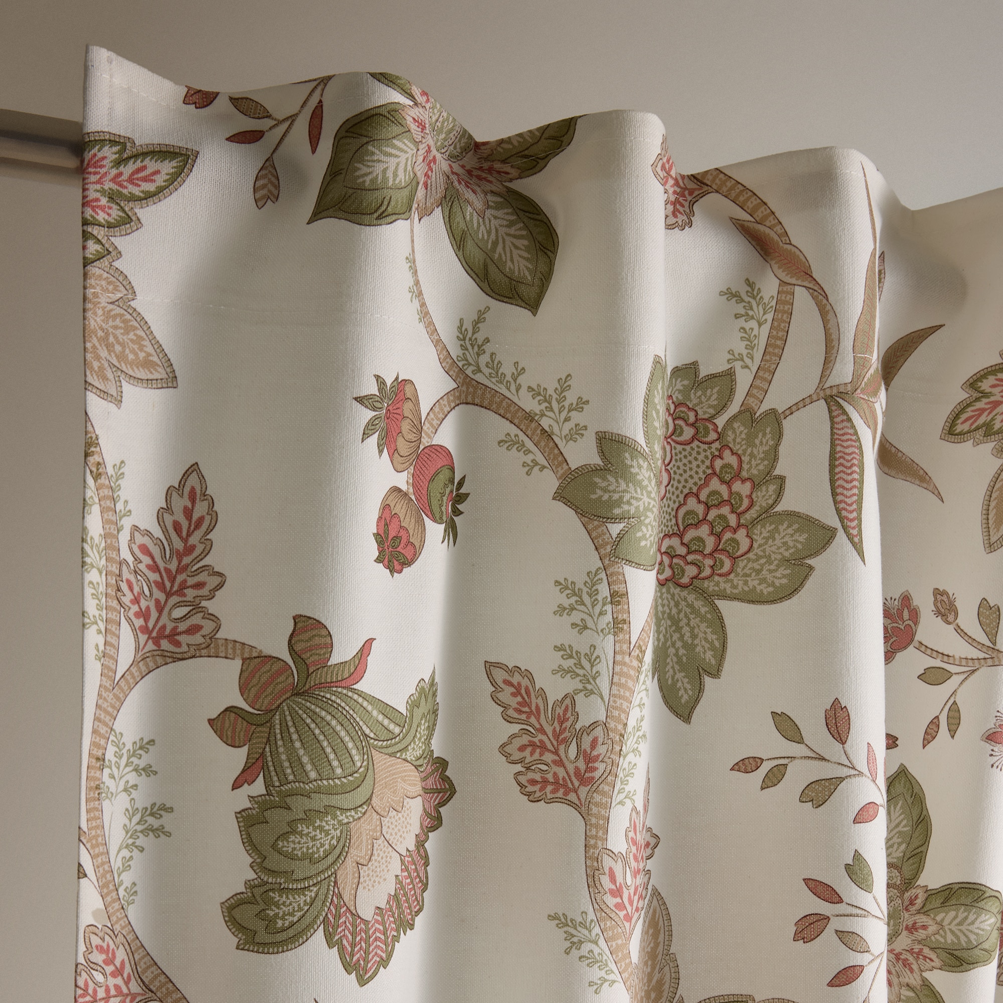 Cortina Confecionada com Sistema Multiusos Verona Verde-3