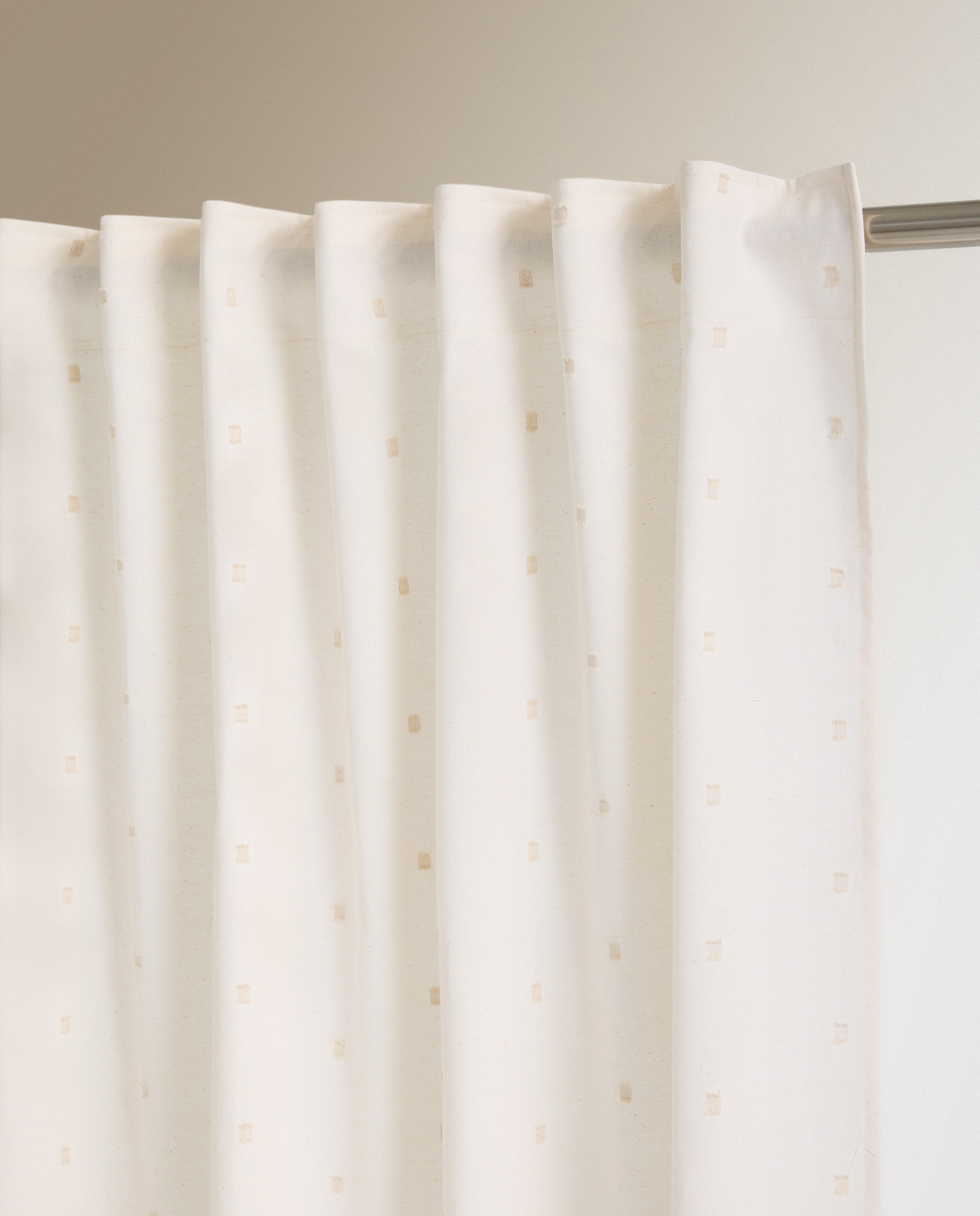 Cortinado Confecionado com Sistema Multiusos Plumeti Natural-3