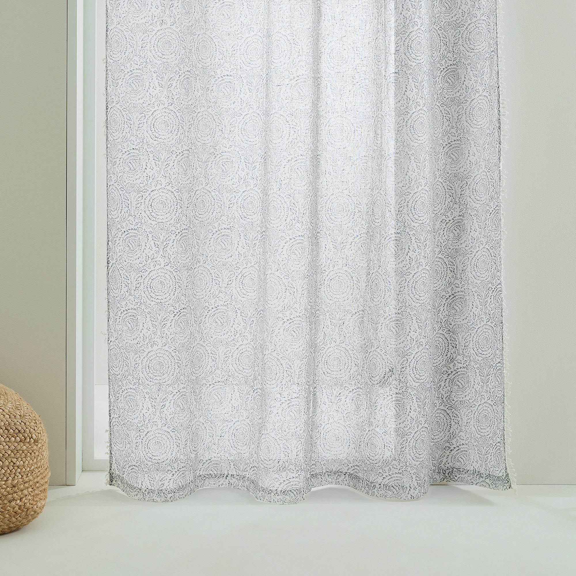 Imagem 0 de Cortina Confecionada com Presilhas Irene