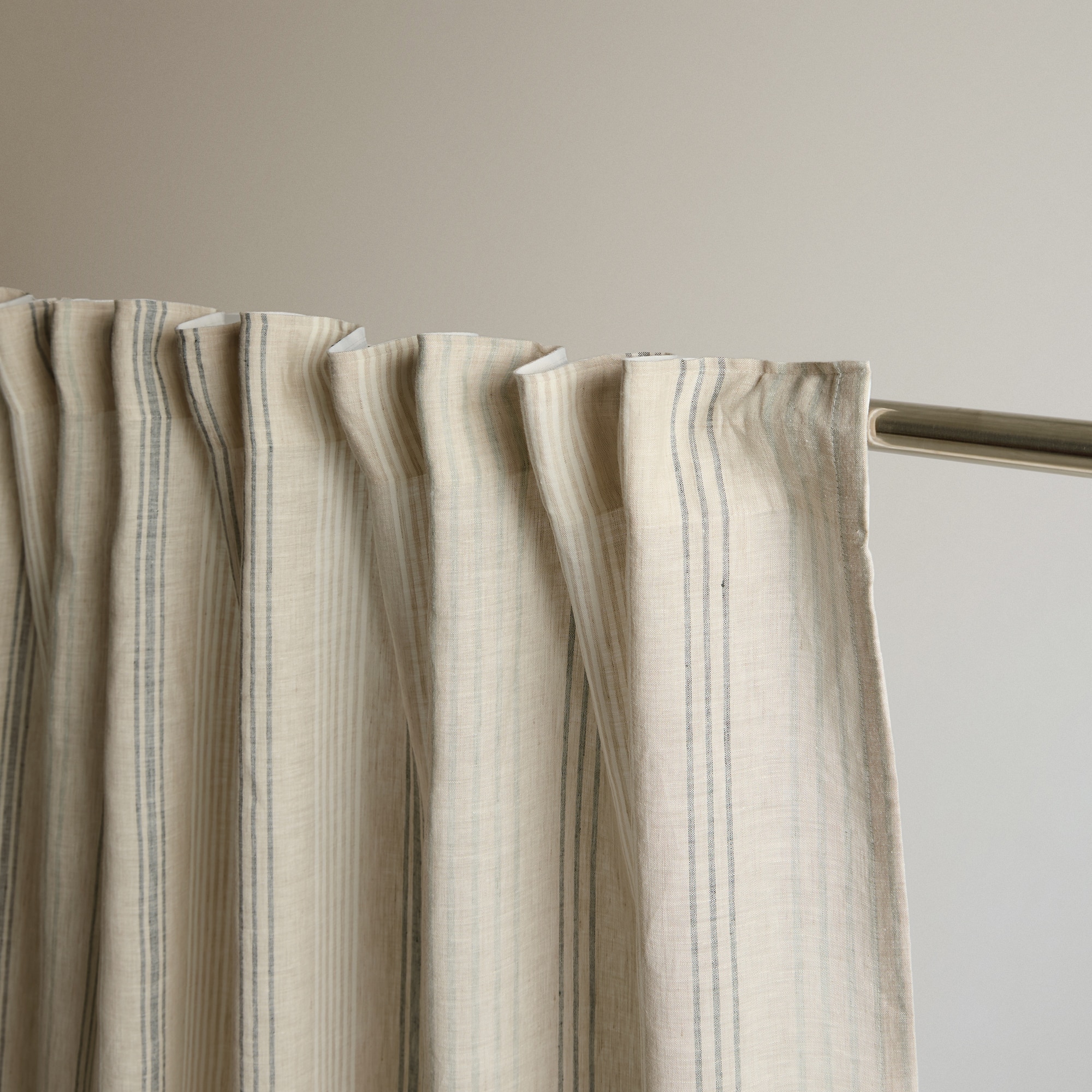 Cortina Confecionada com Sistema Multiusos Hande Multicolor-3