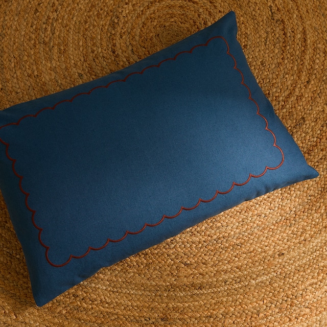 Imagem 0 de Almofada Decorativa Retangular com Bordado Blunham