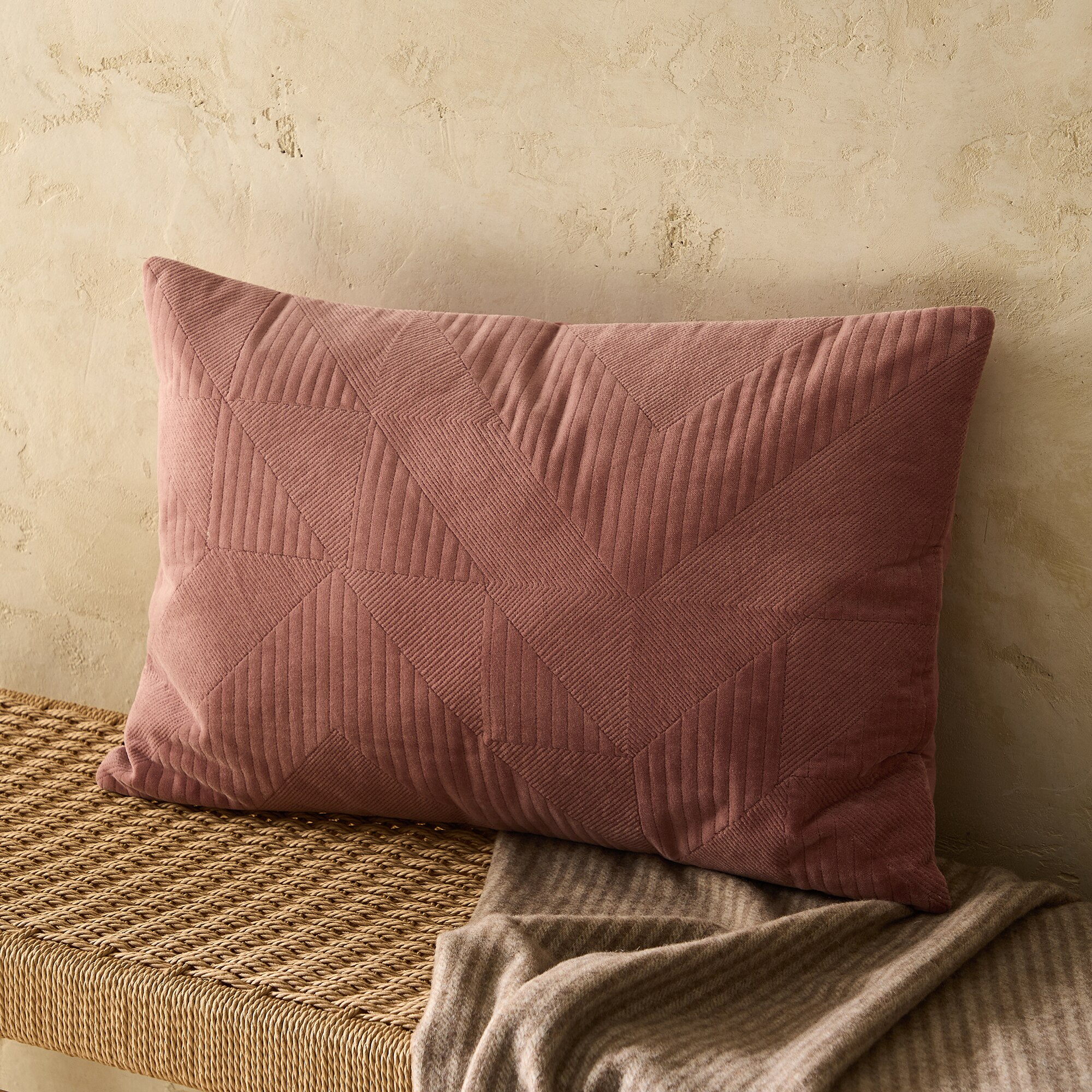 Almofada Decorativa Retangular Rosemary Rosa-1