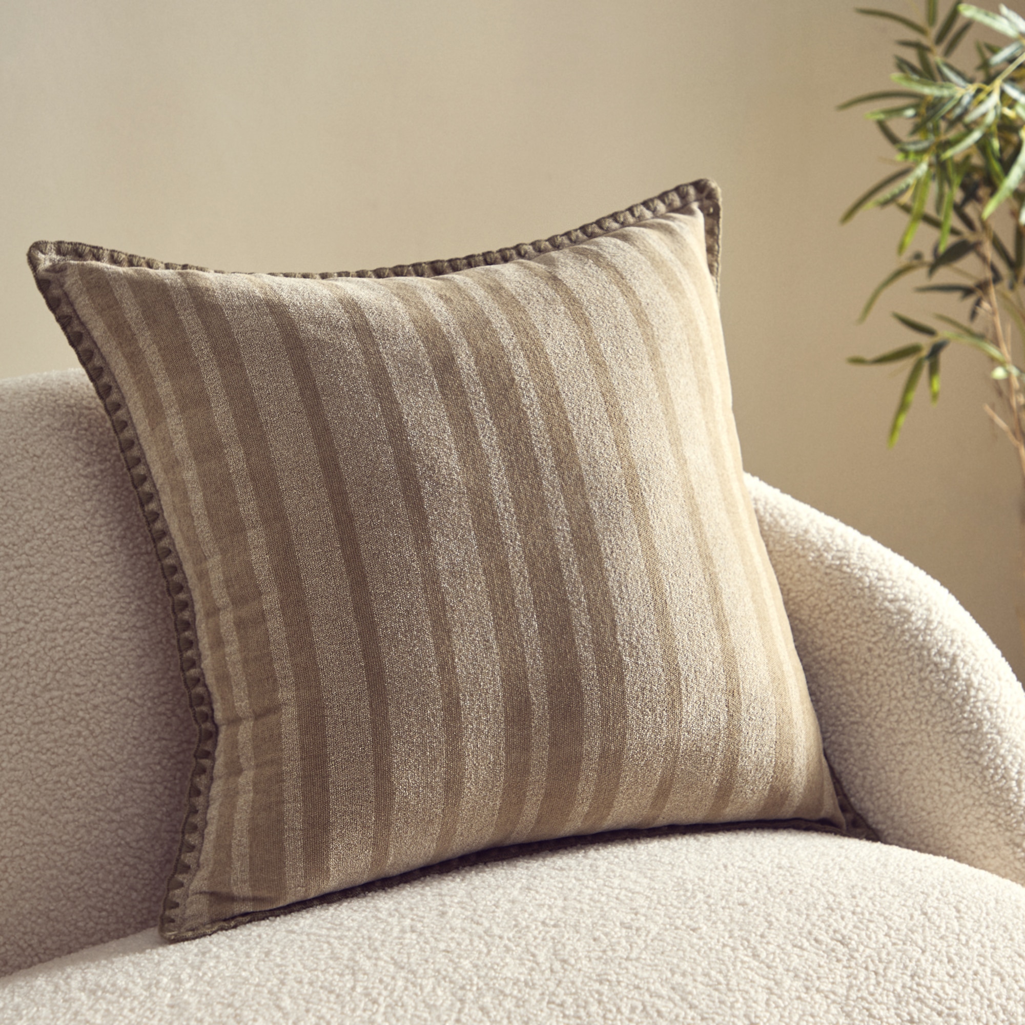 Imagem 0 de Almofada Decorativa Aikido