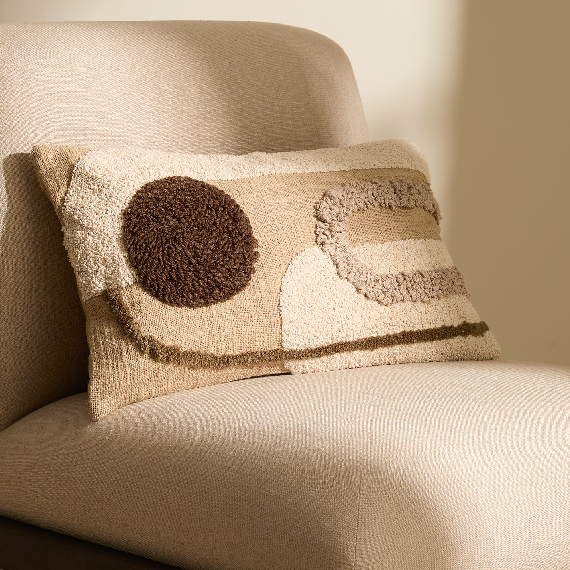 Almofada Decorativa Retangular com Bordado Kansha Castanho-1