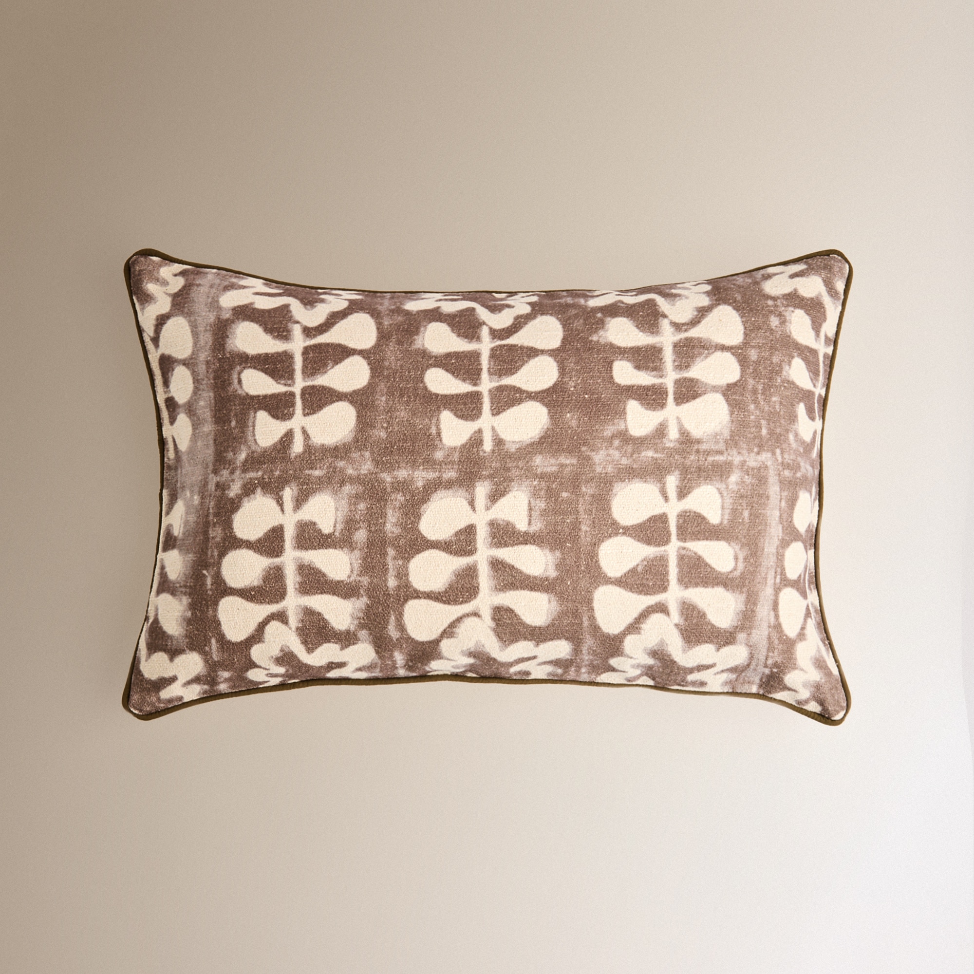 Almofada Decorativa Retangular Hinami Castanho-2