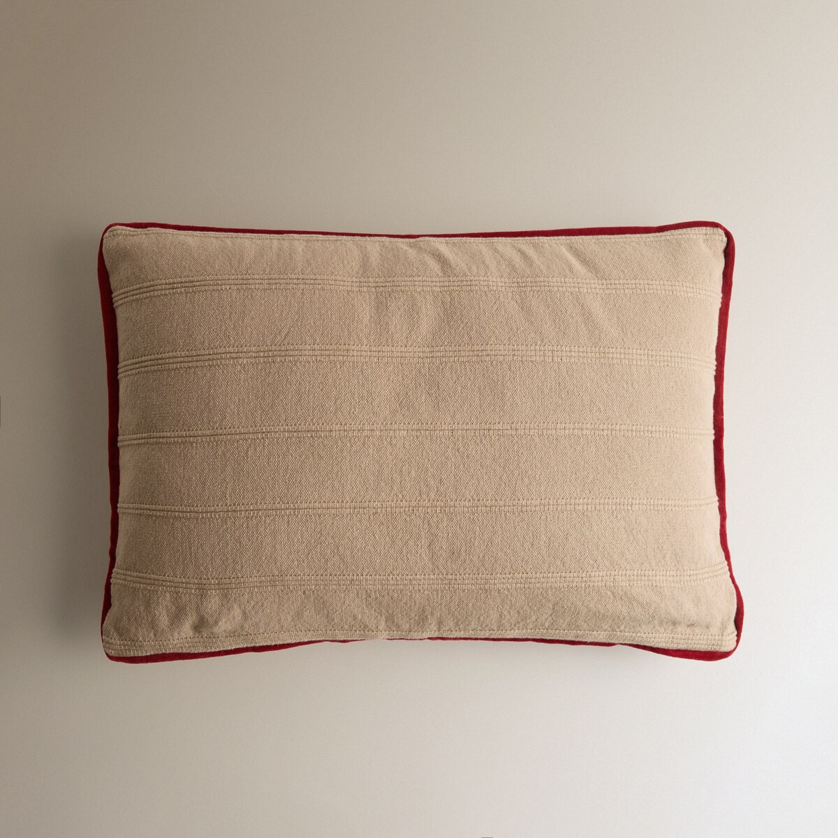 Almofada Decorativa Retangular com Bordado Harlington Vermelho-2