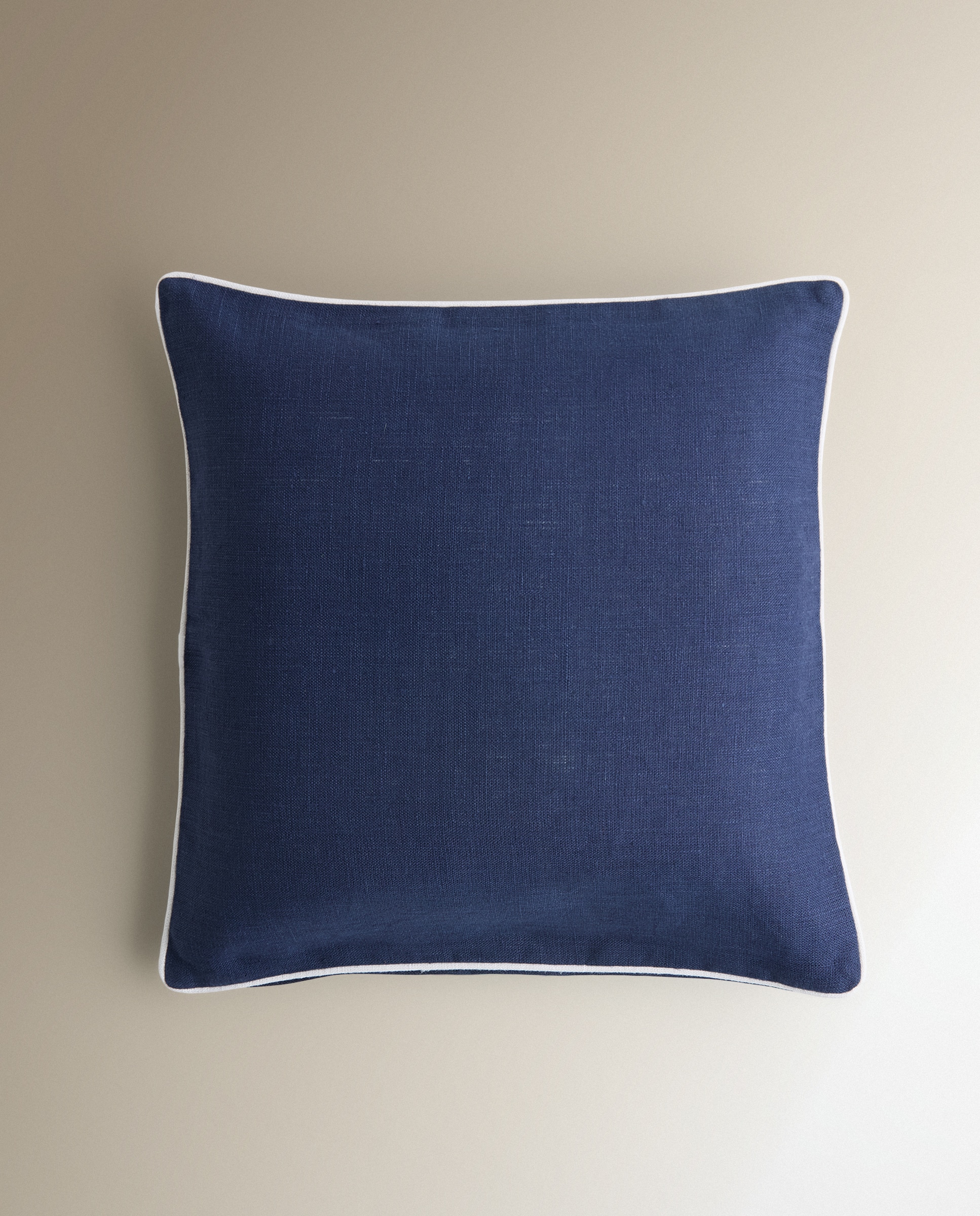 Imagen 2 de Cojín decorativo Amara - Azul marino 50 x 50 cm Azul marino