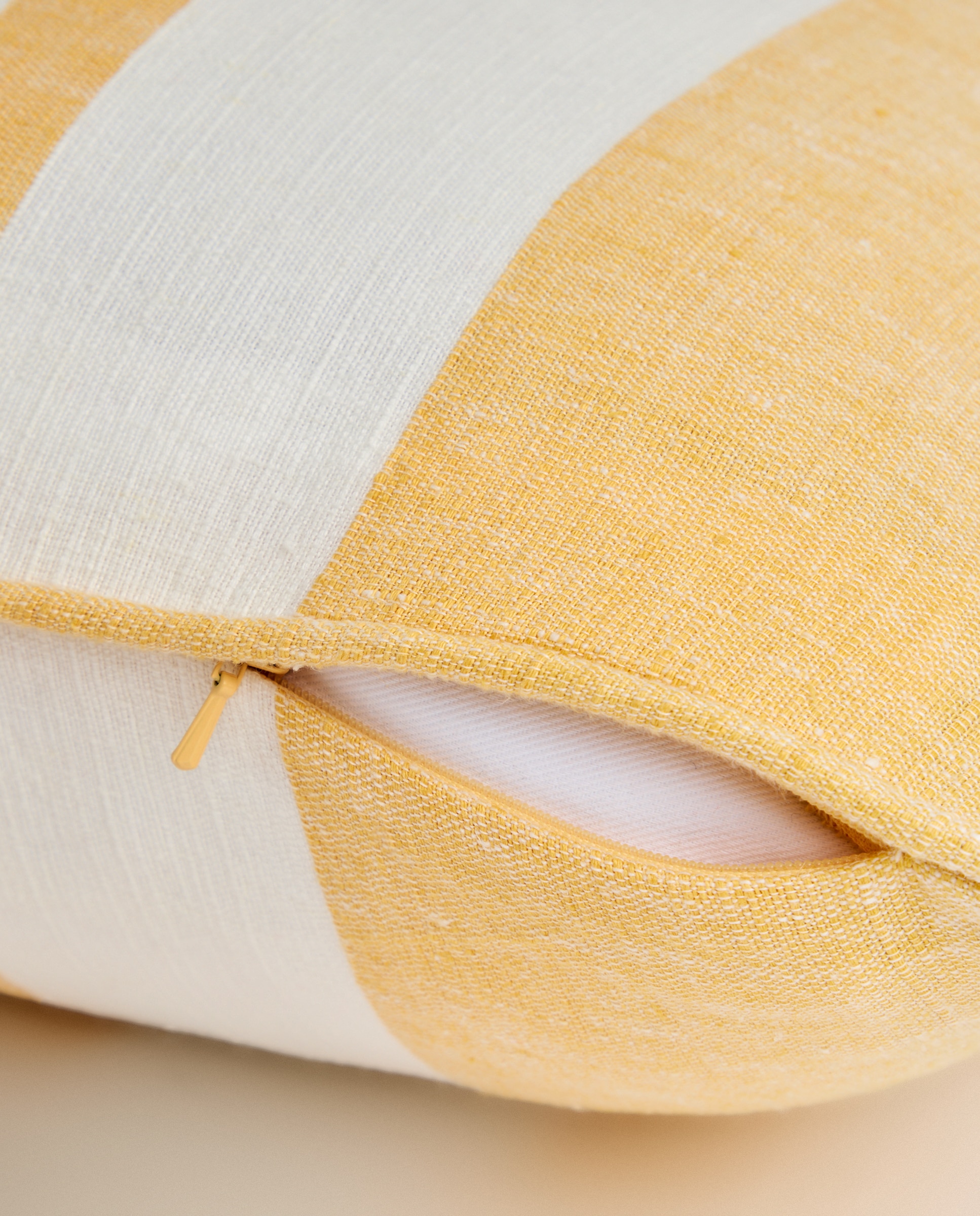 Almofada Decorativa Ziwa Amarelo-3