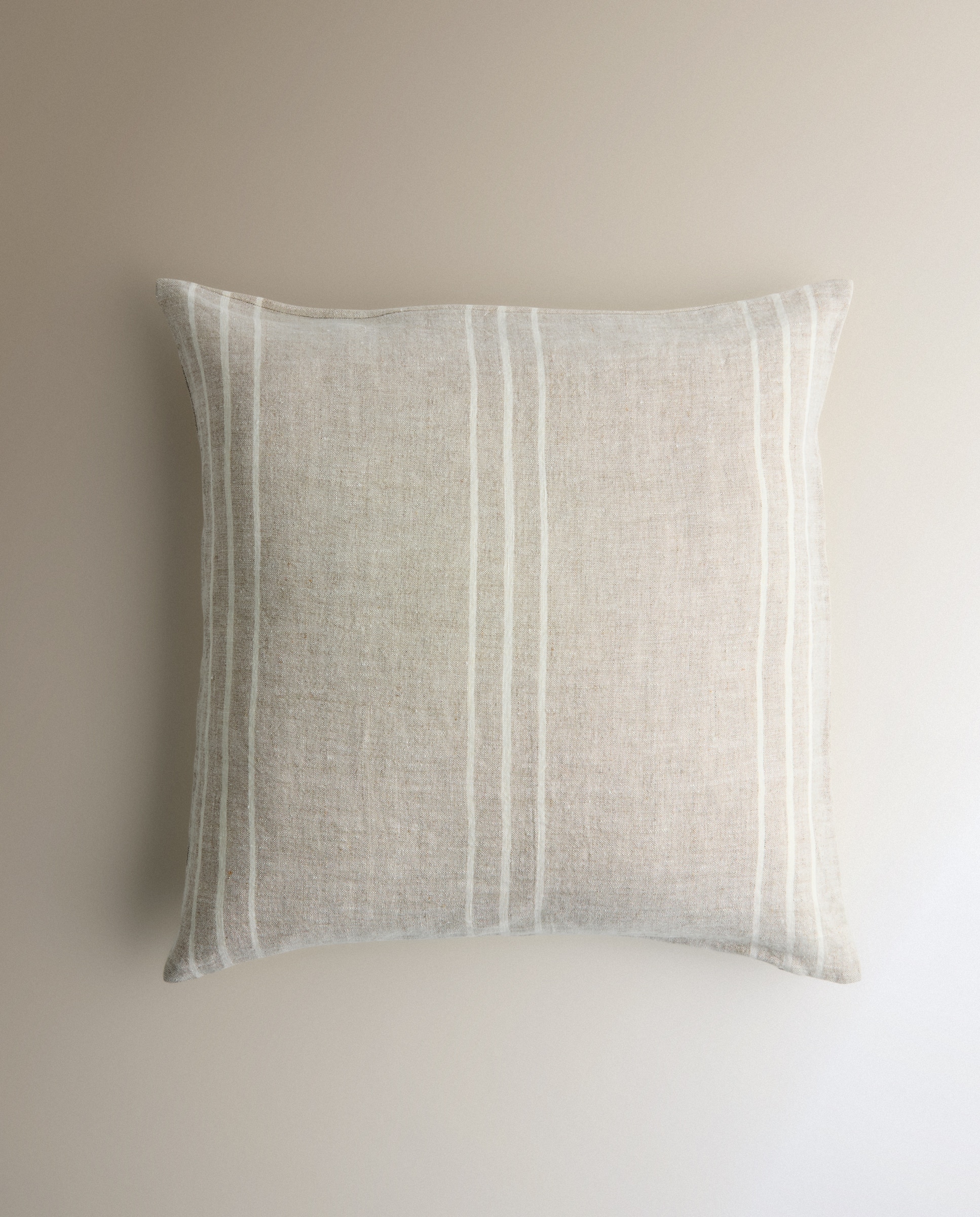 Almofada Decorativa Kina Bege-2