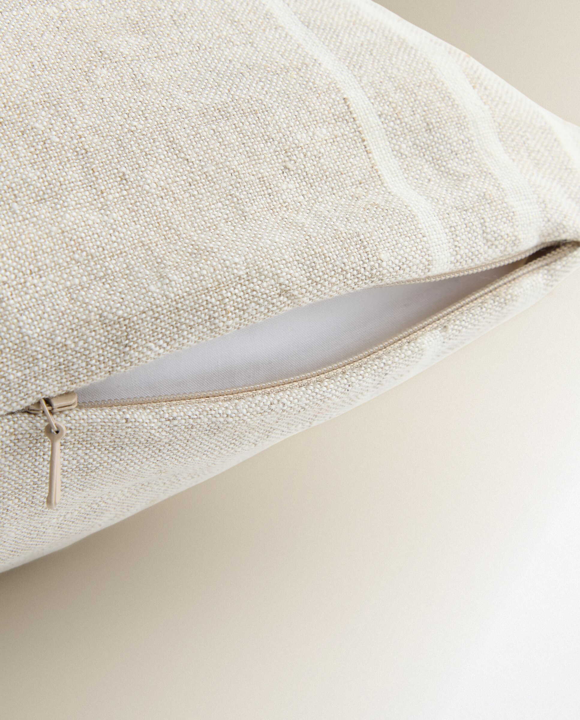 Almofada Decorativa Kina Bege-3