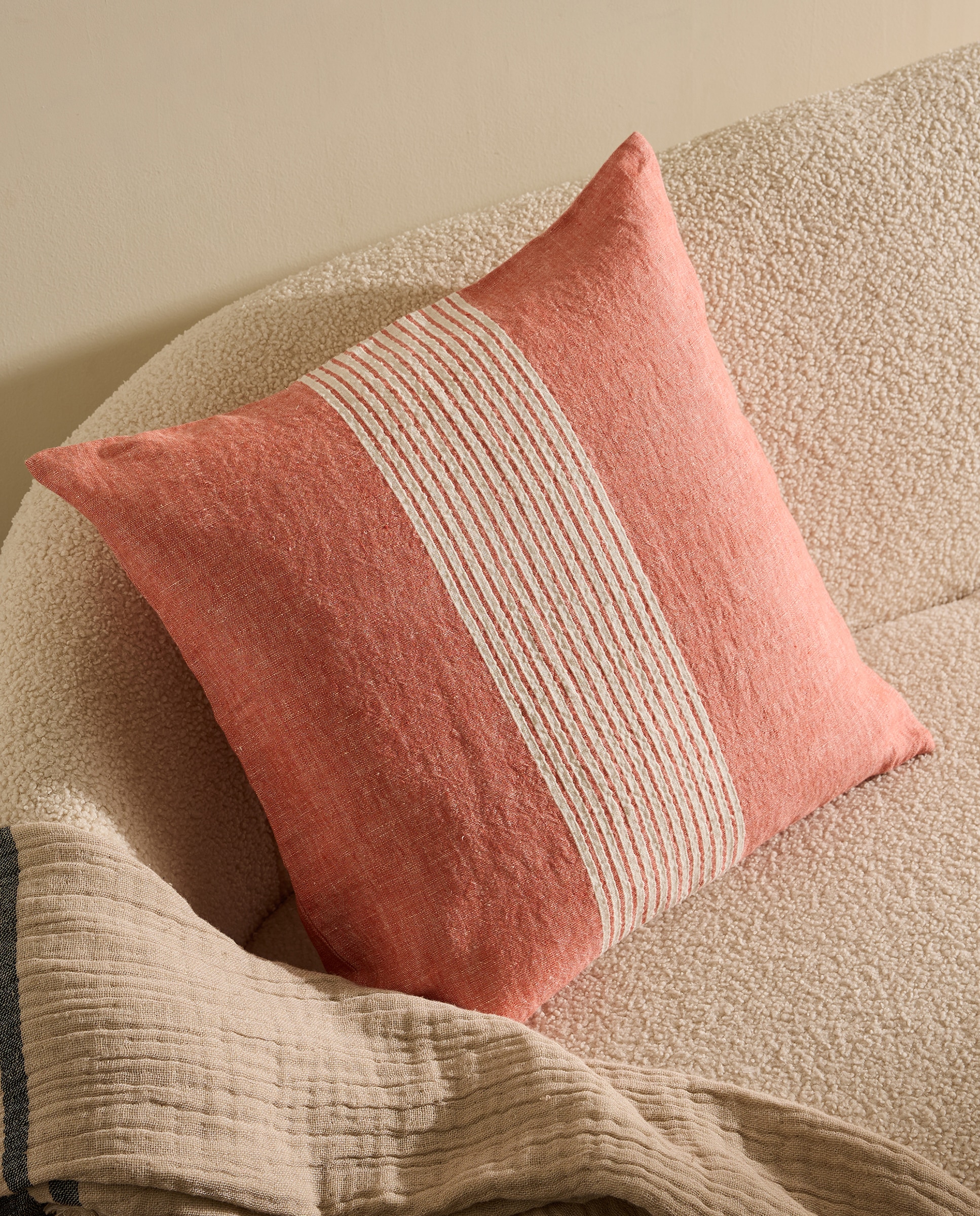 Imagem 0 de Almofada Decorativa Zuma