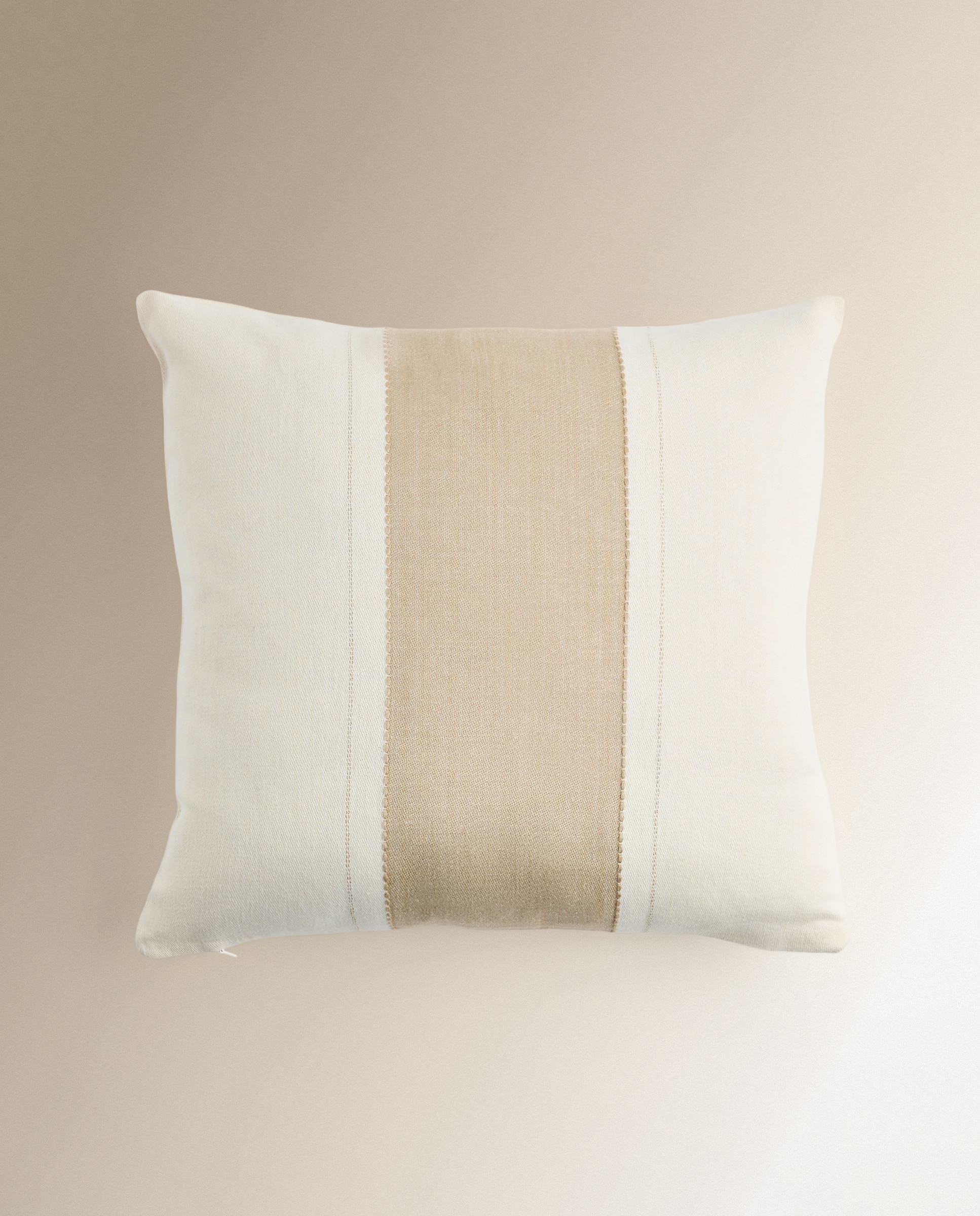Imagen 2 de Cojín decorativo Sam - Blanco 50 x 50 cm Blanco