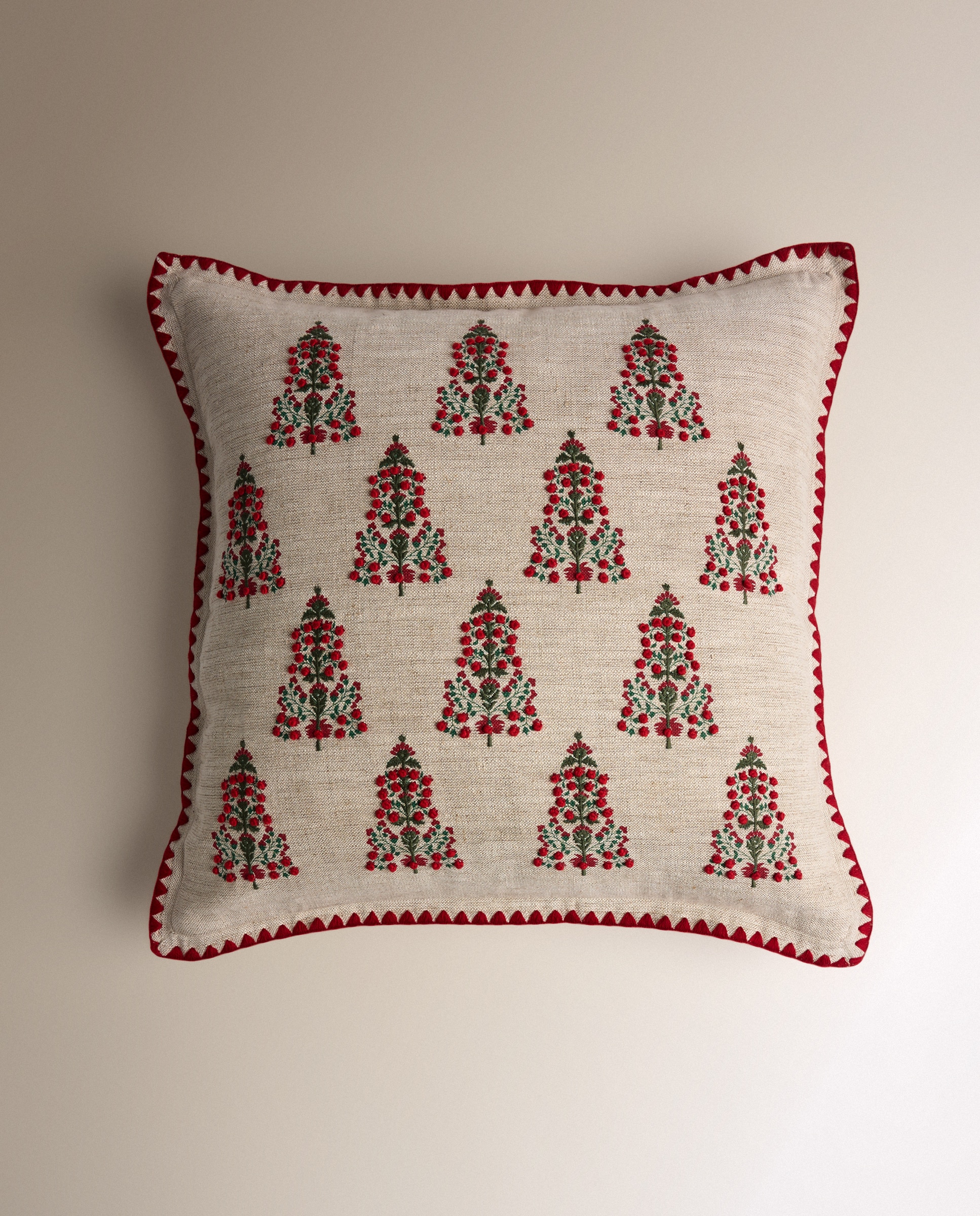 Imagen 2 de Cojín decorativo Bada Din - Rojo 50 x 50 cm Rojo