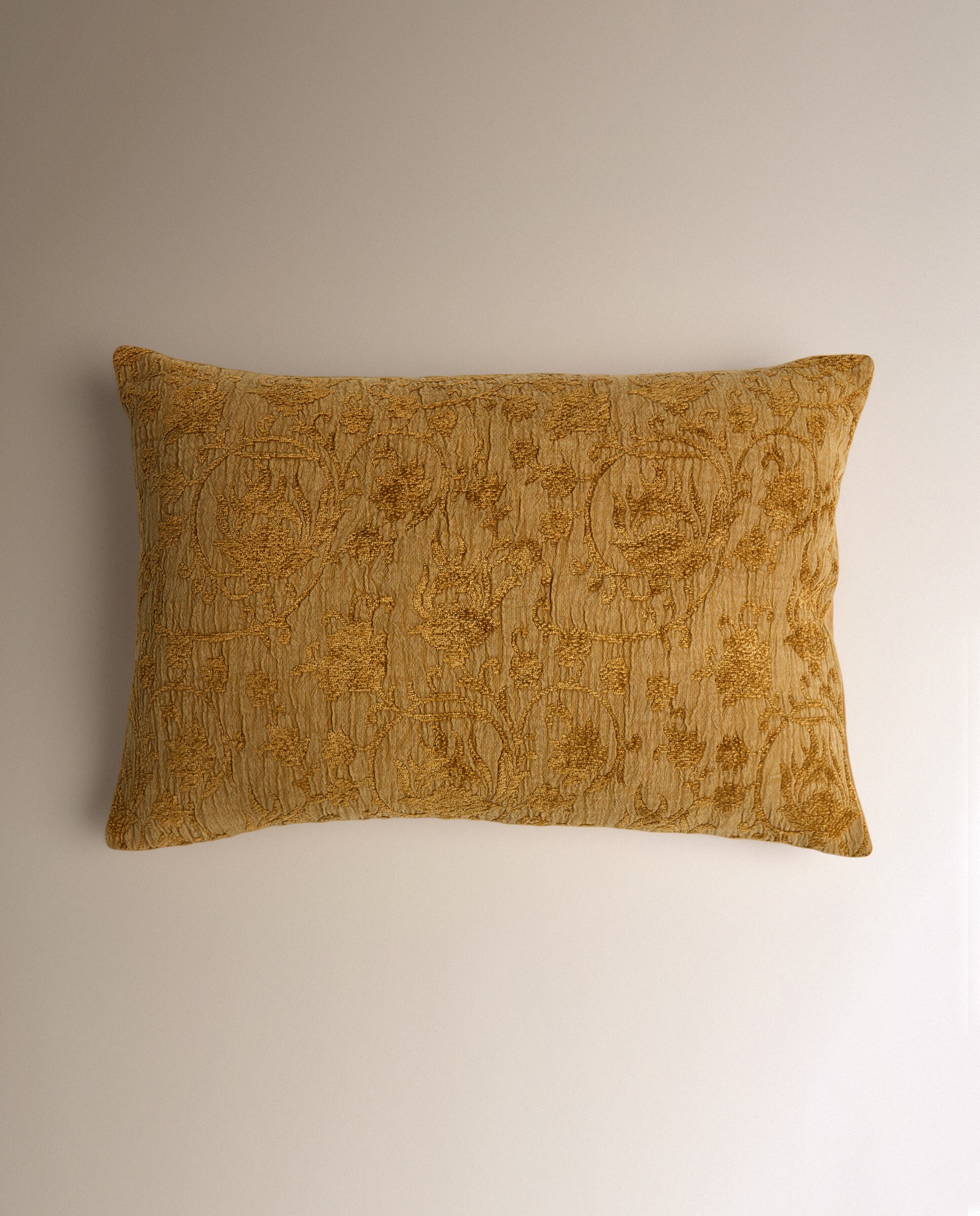 Imagen 2 de Cojín decorativo rectangular Odell - Mostaza 40 x 60 cm Mostaza