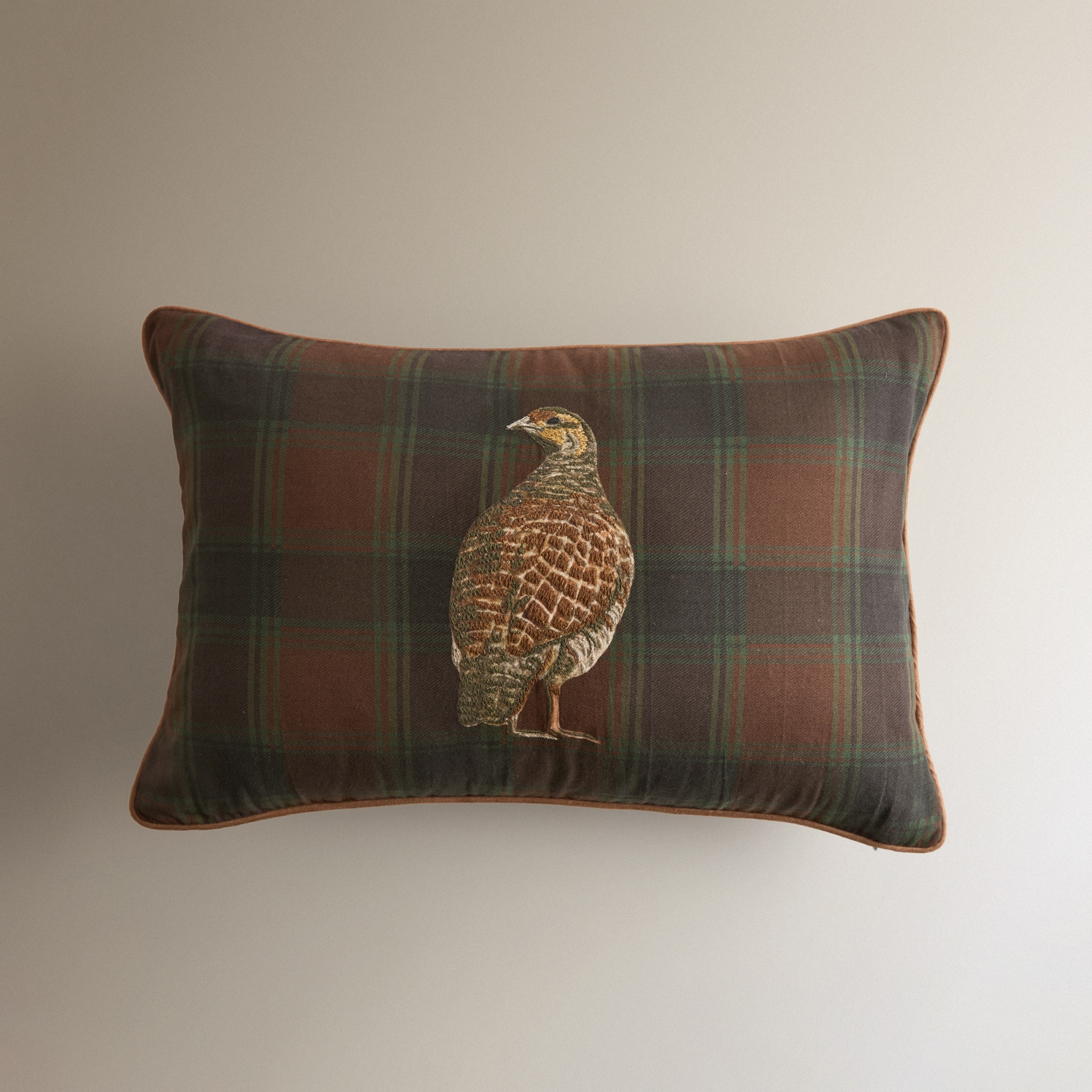 Almofada Decorativa Retangular com Bordado Balmoral Verde-2