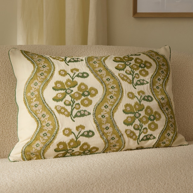 Imagem 0 de Almofada Decorativa Retangular com Bordado Hepplewhite