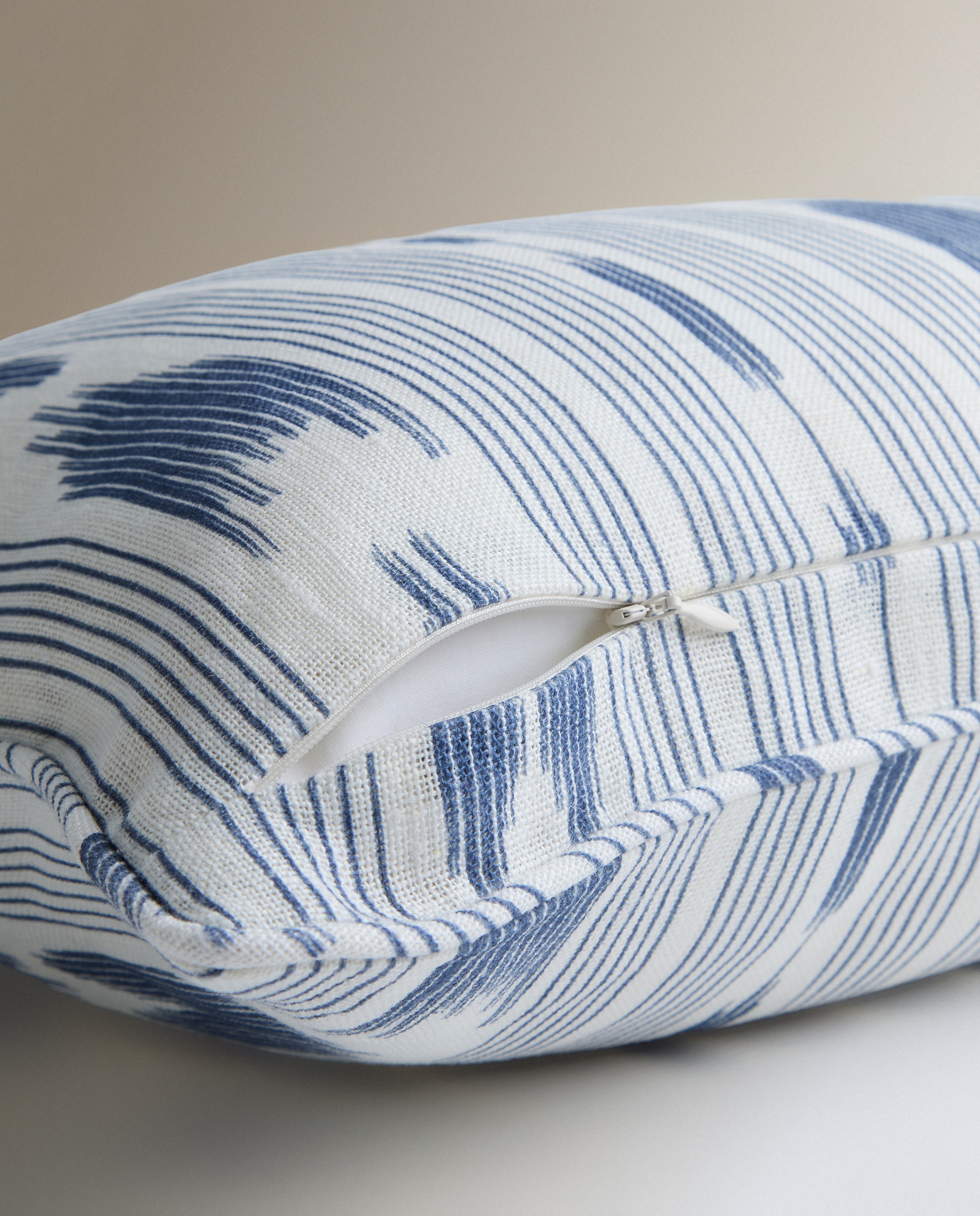 Almofada Decorativa Retangular Ikat Pollensa Branco-3