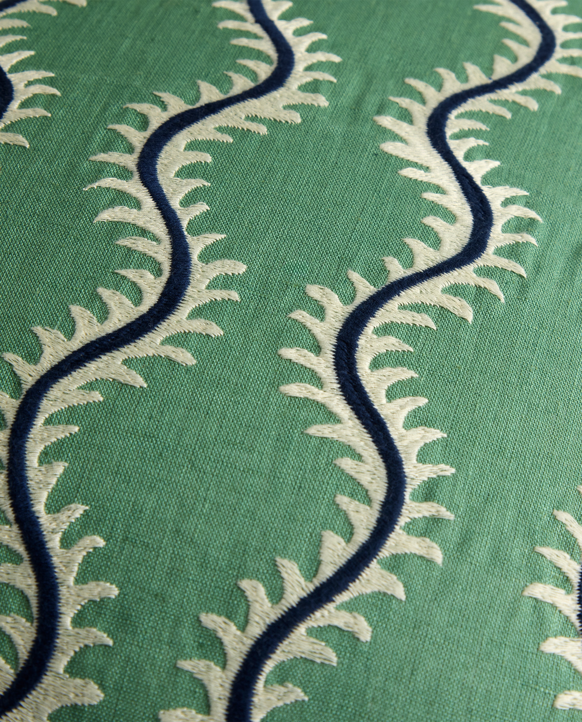 Almofada Decorativa com Bordado Kaya Verde-4