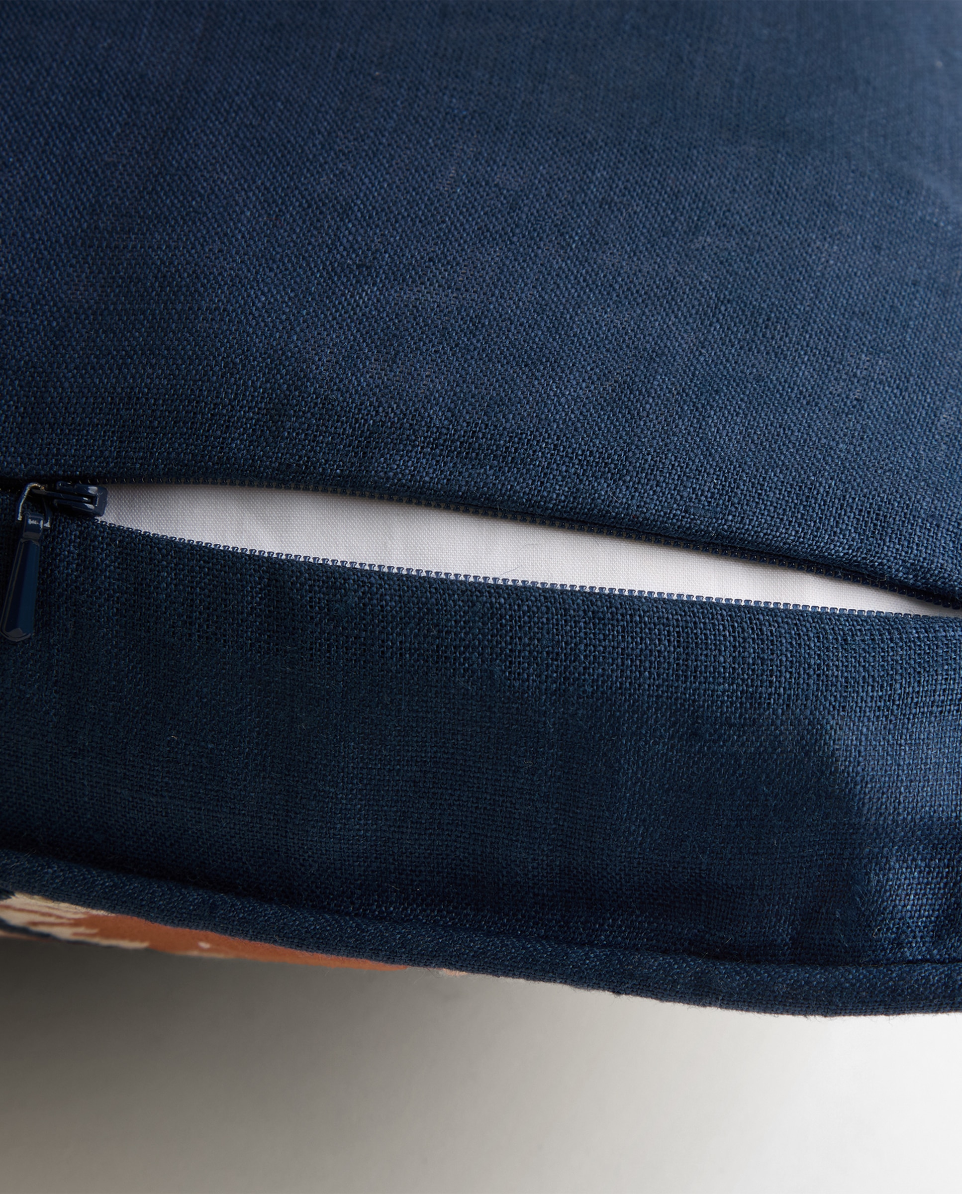 Almofada Decorativa com Bordado Kaya Laranja-3