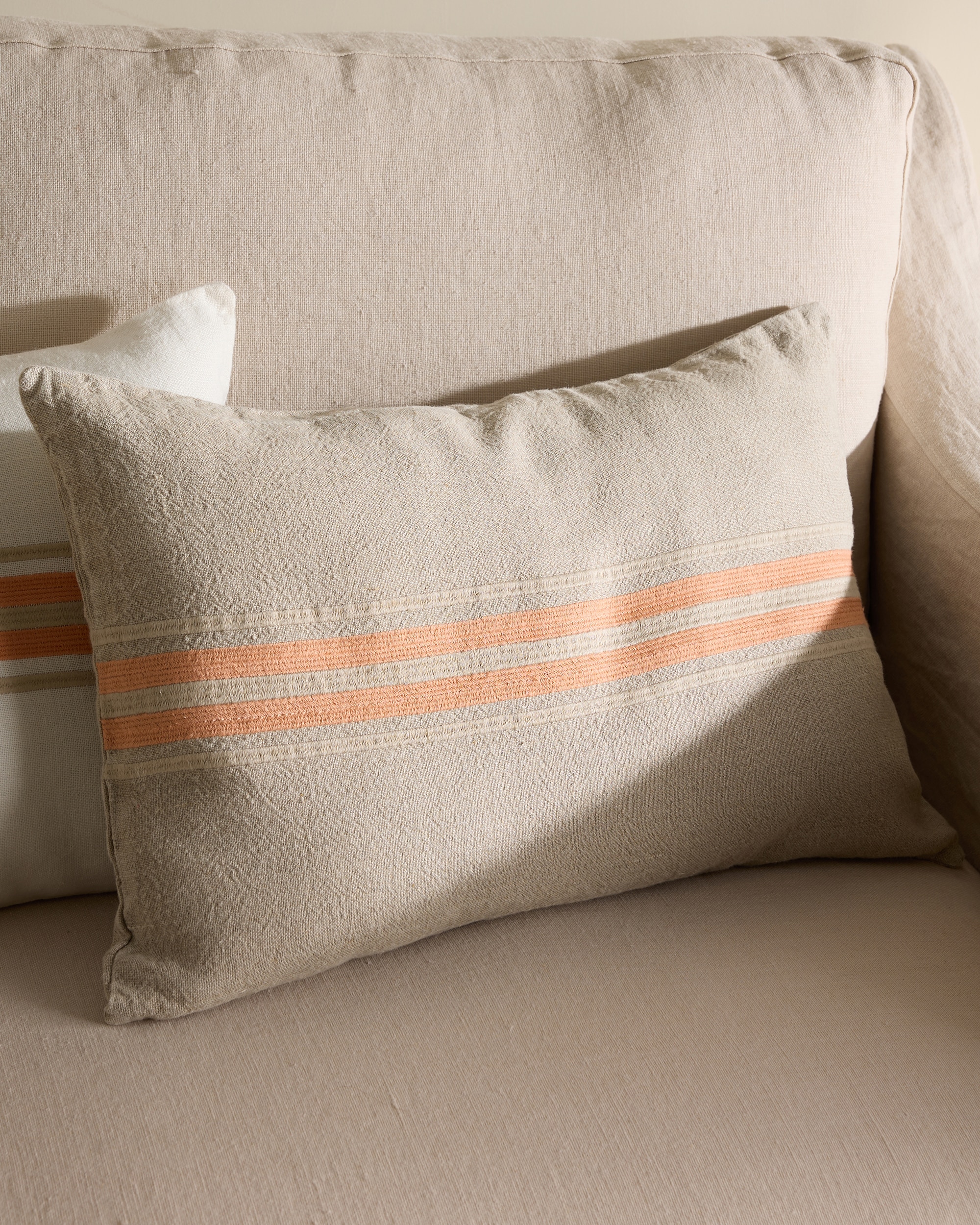 Imagem 0 de Almofada Decorativa Retangular Oba