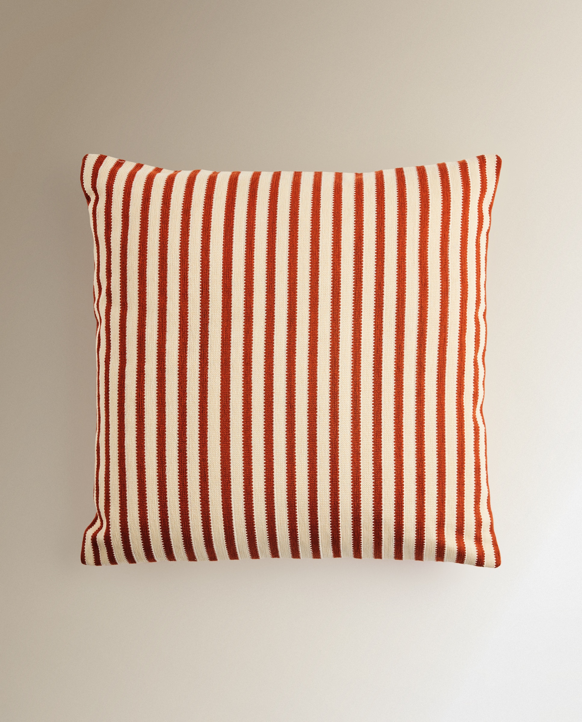 Imagen 2 de Cojín decorativo Marbella - Coral 50 x 50 cm Coral