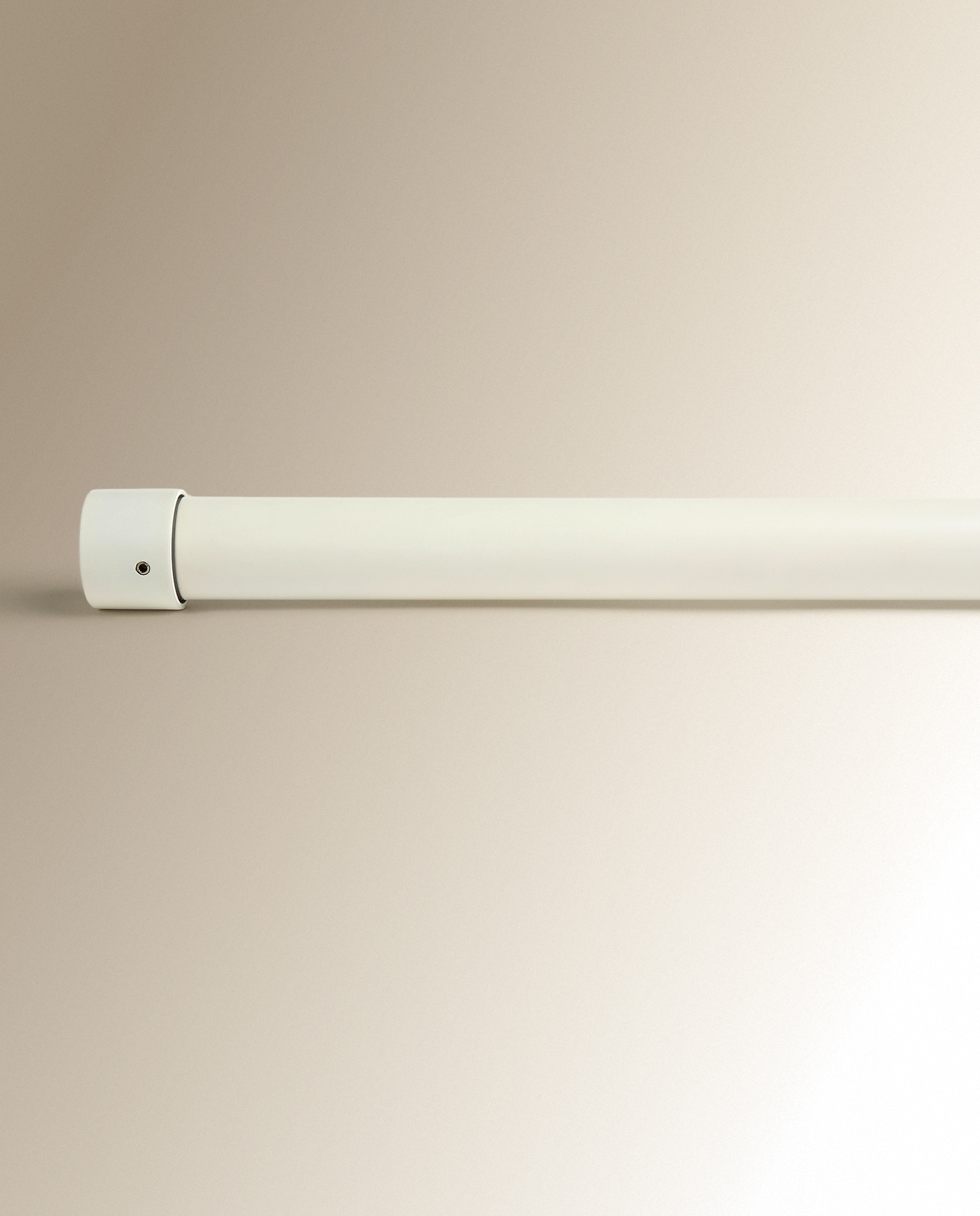 Imagen 1 de Juego de barra extensible hasta 310 cm. Tapón Blanco mate