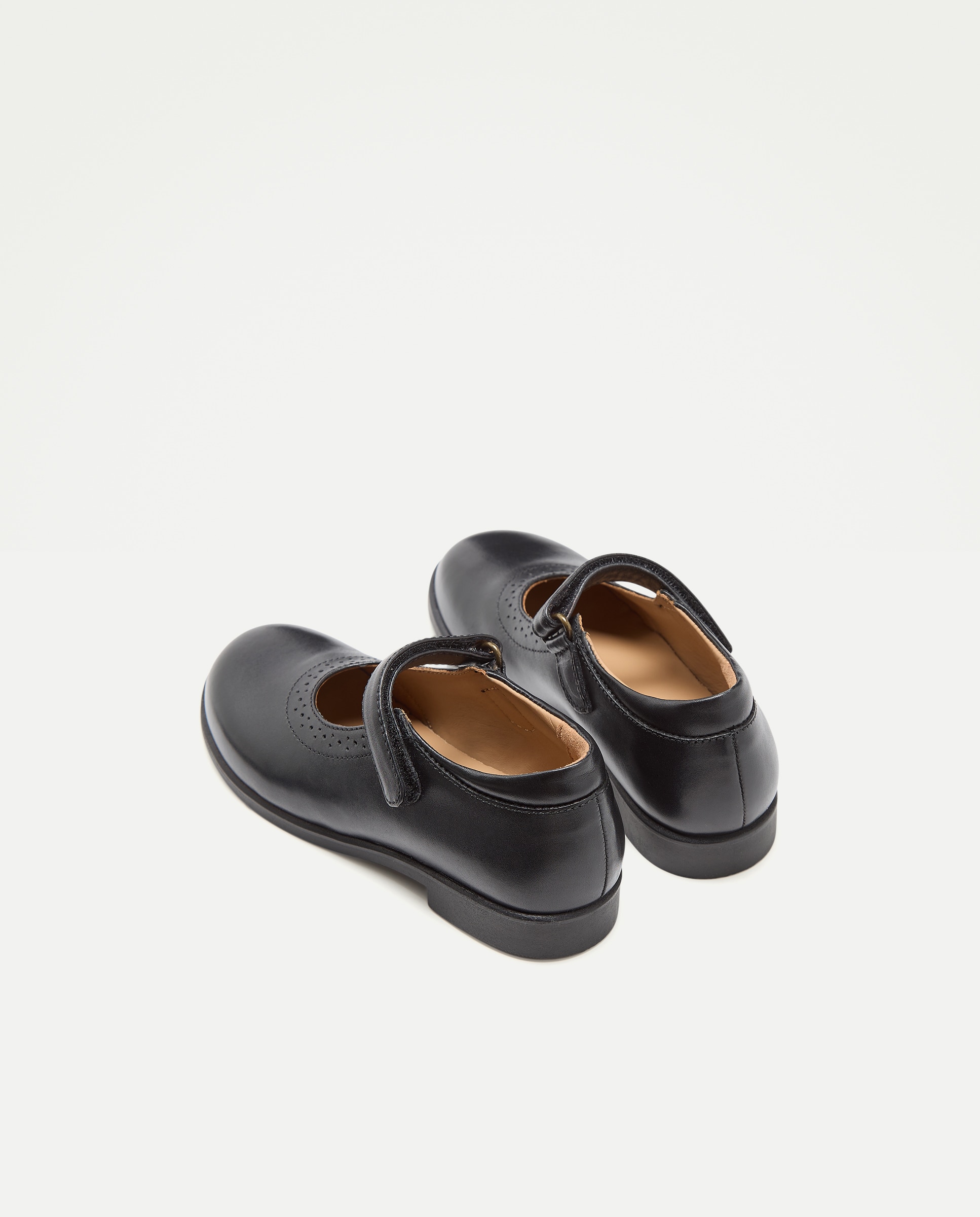 Mercedes colegio de piel con velcro Negro-3