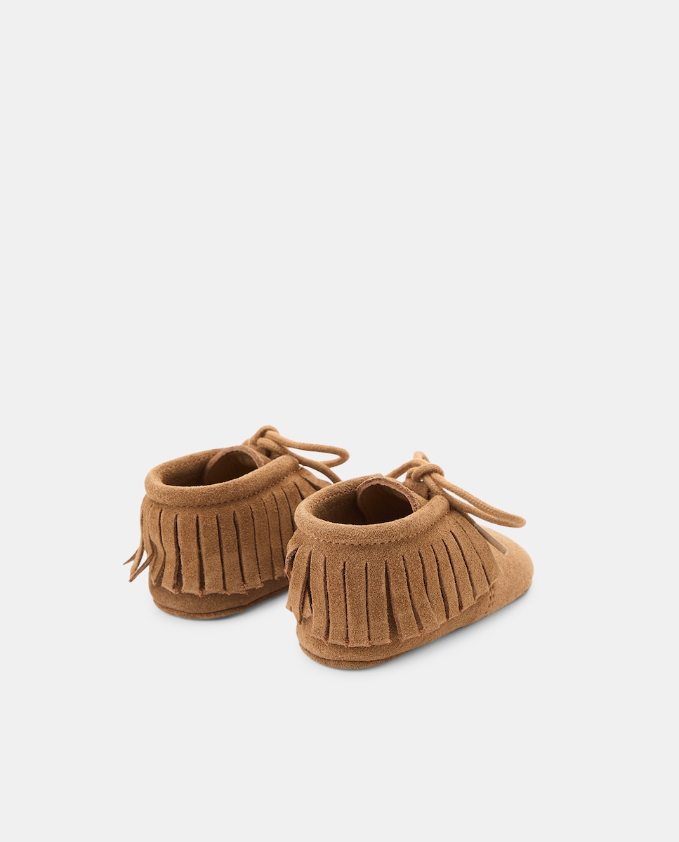 Bota recién nacido de piel con flecos 730 Camel-3