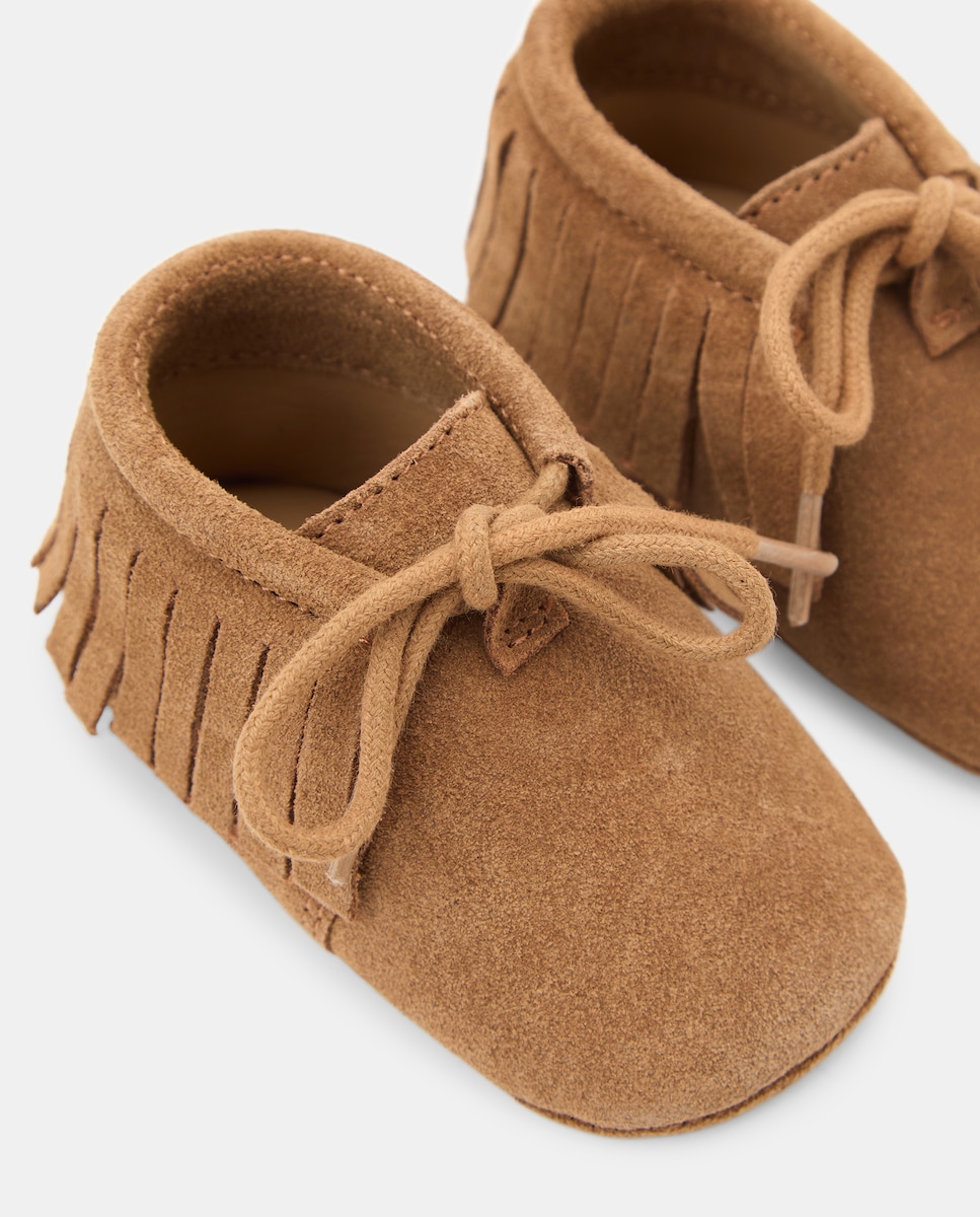 Bota recién nacido de piel con flecos 730 Camel-5