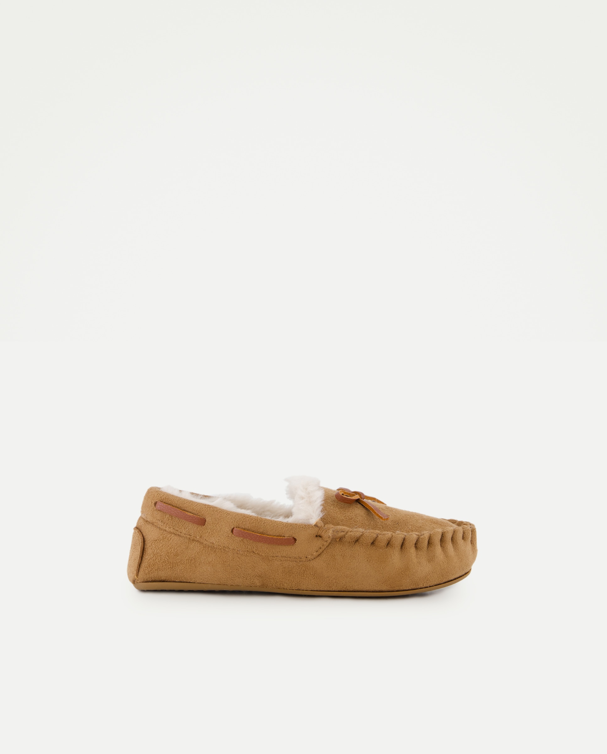 Imagen 0 de Zapatilla infantil tipo mocasín forrado
