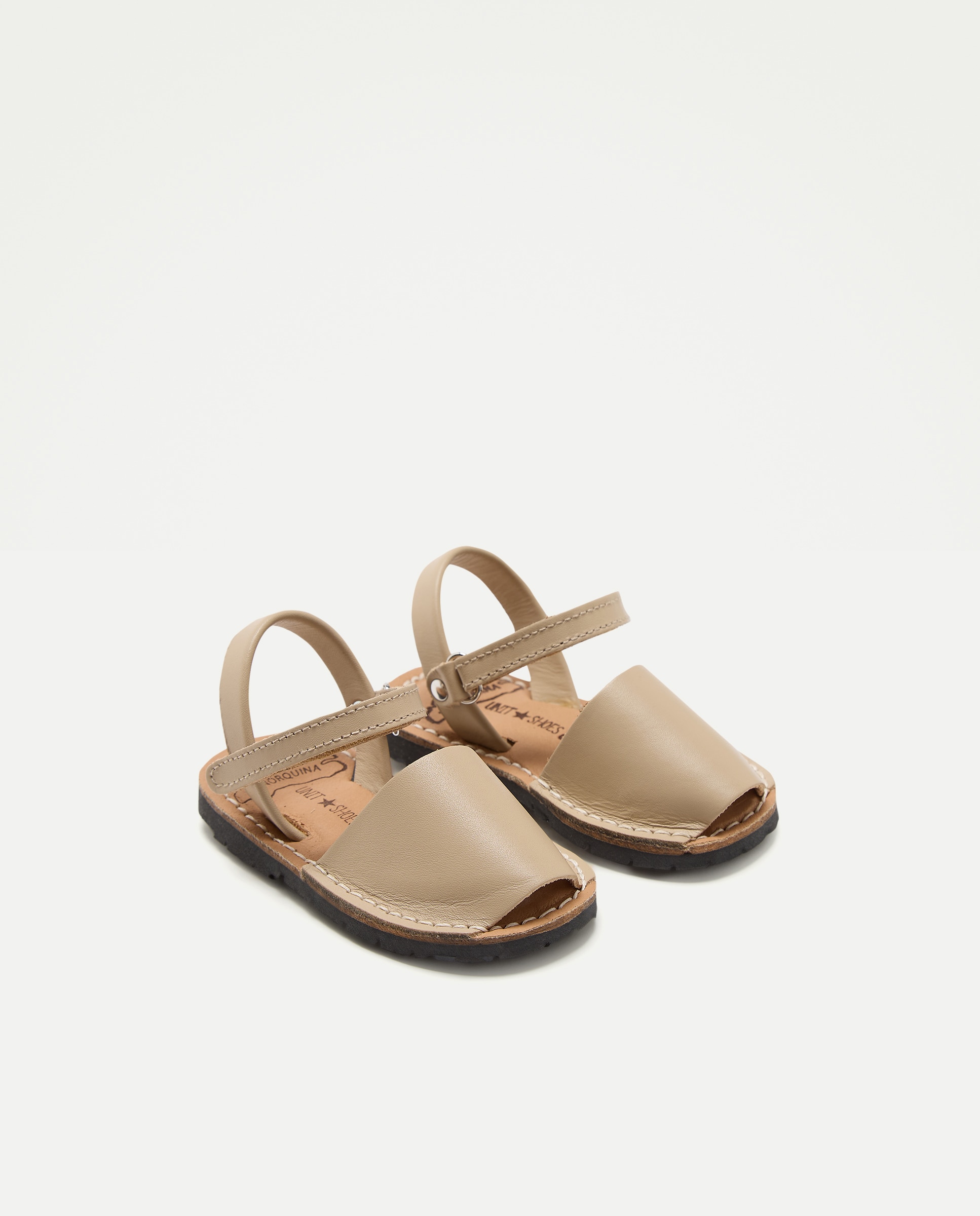 Menorquina bebés de piel con velcro Beige-2
