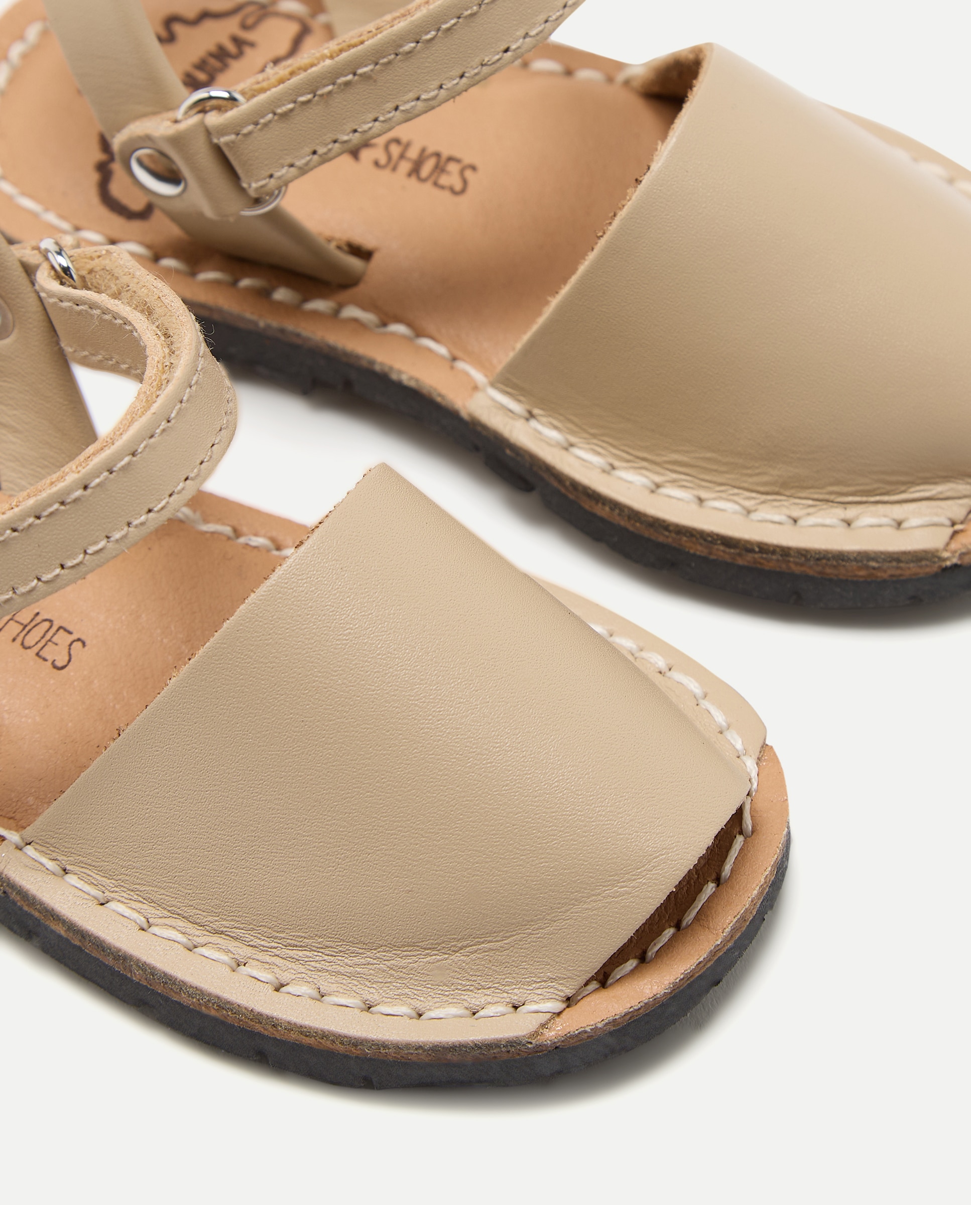Menorquina bebés de piel con velcro Beige-5