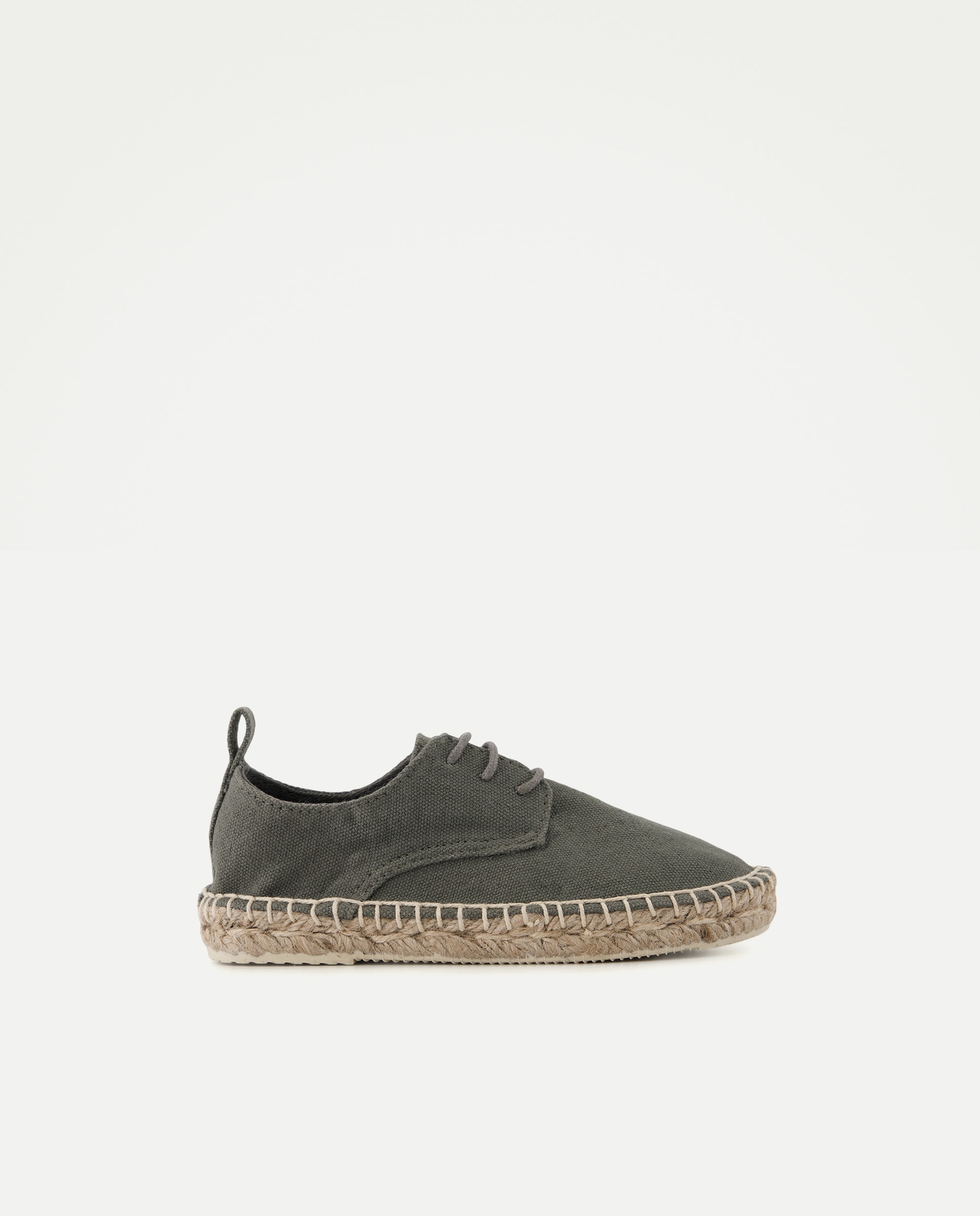 Imagen 0 de Zapato de bebés de yute con cordones efecto lavado