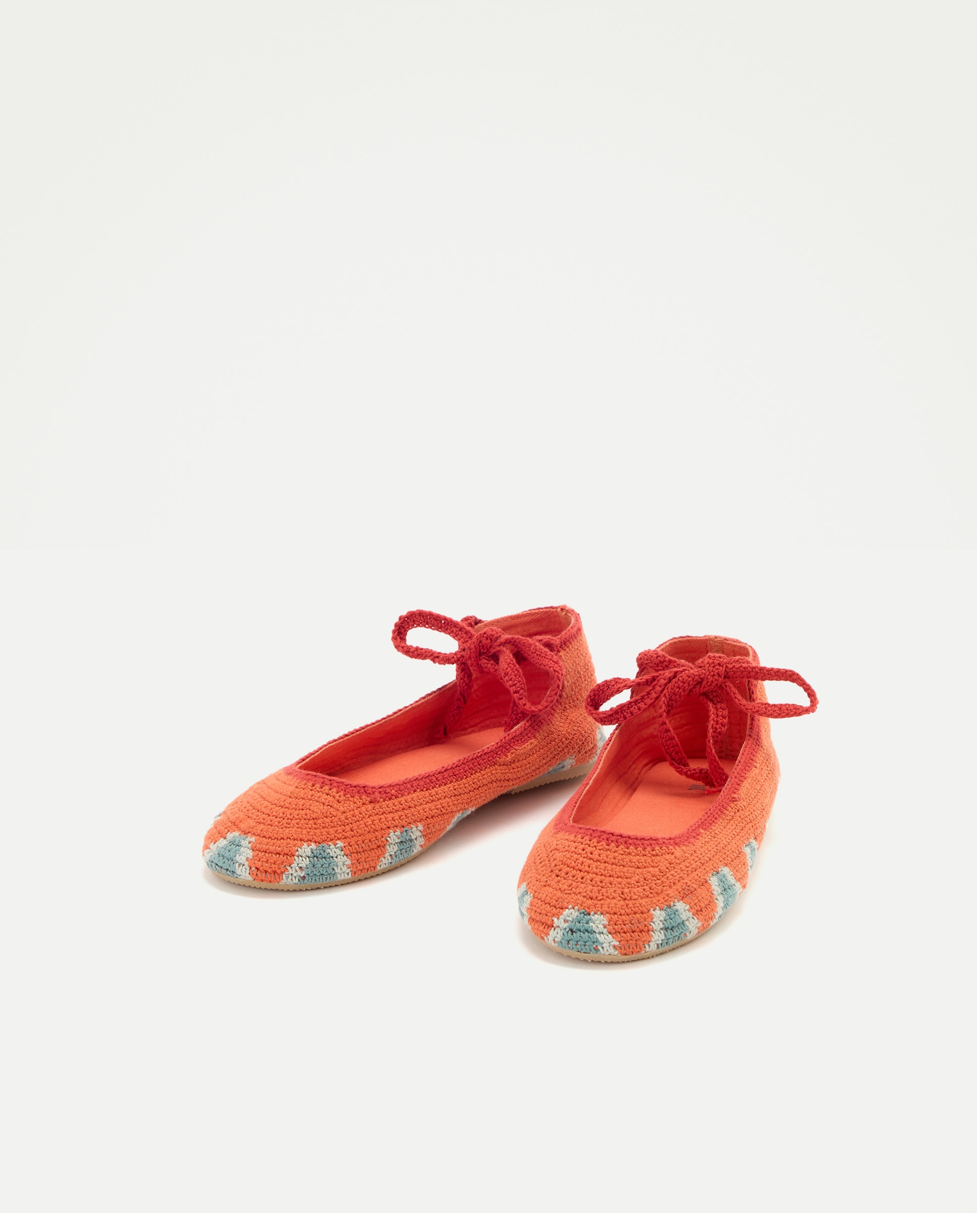 Bailarina de niña de crochet atada 630 Coral-2