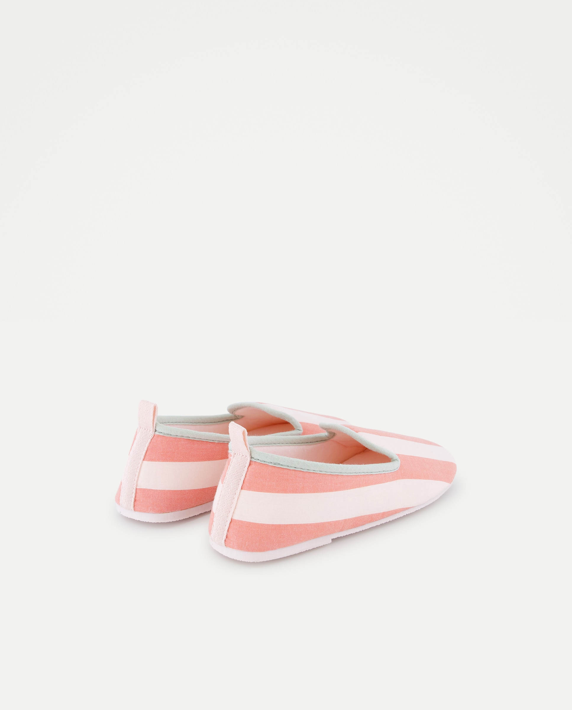 Zapatilla infantil cerrada contraste 200 Rosa-3