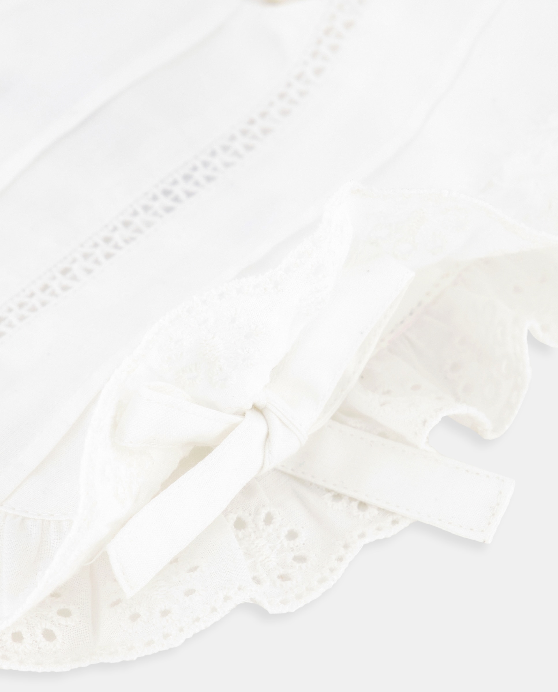 Babete com Tiras Bordadas Branco-5