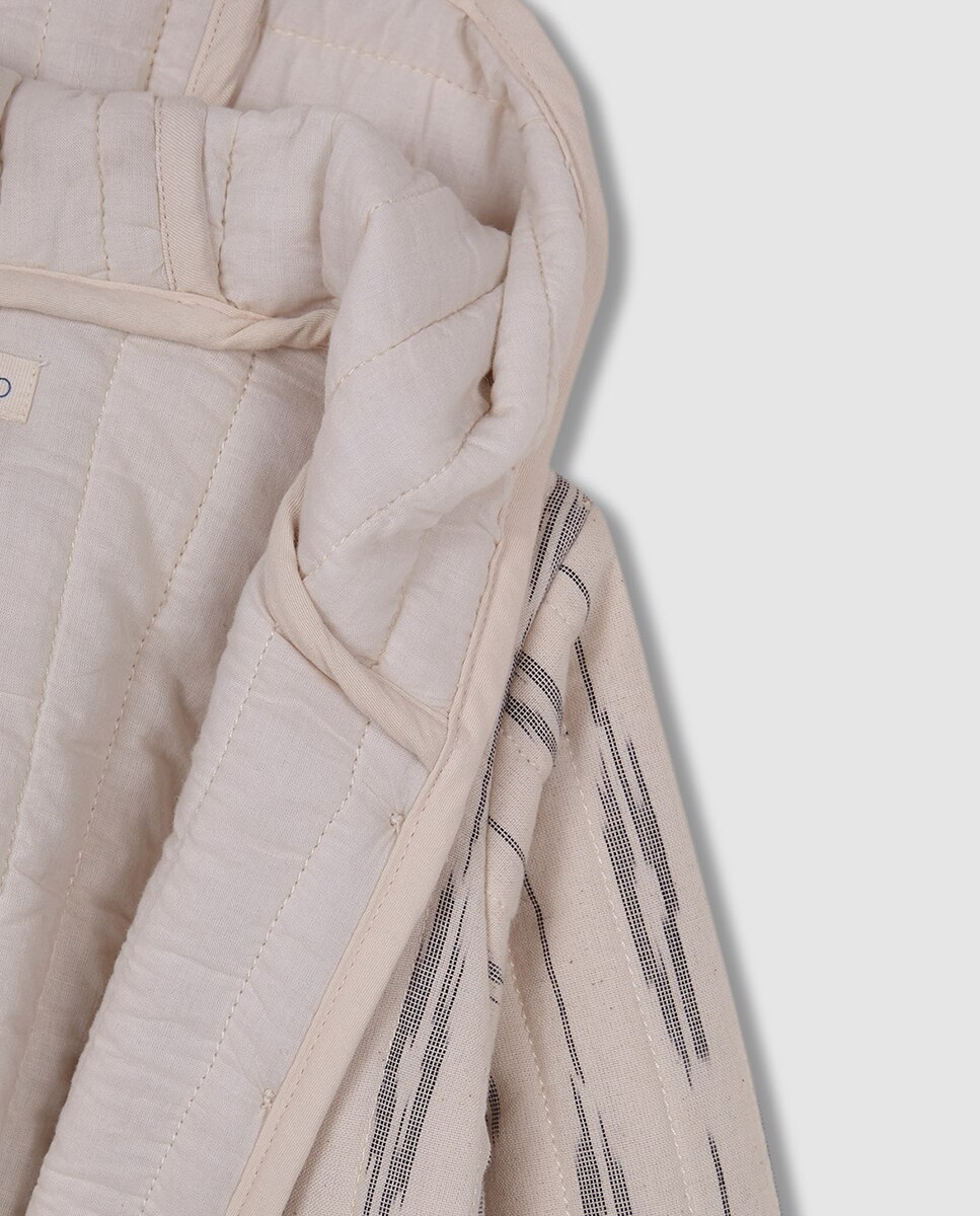 Sobretudo Acolchoado com Estampado Ikat Branco-4