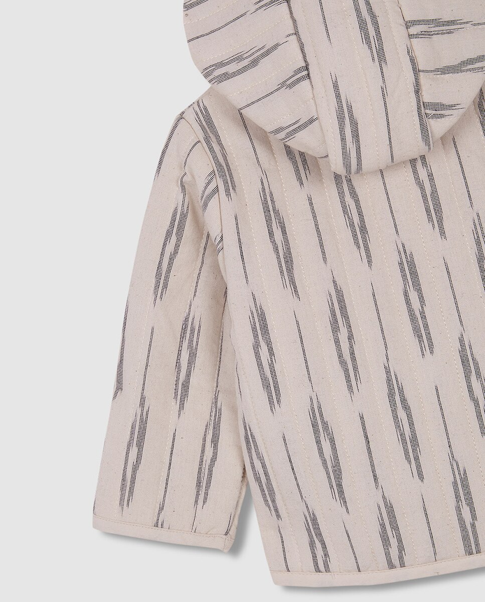 Sobretudo Acolchoado com Estampado Ikat Branco-5