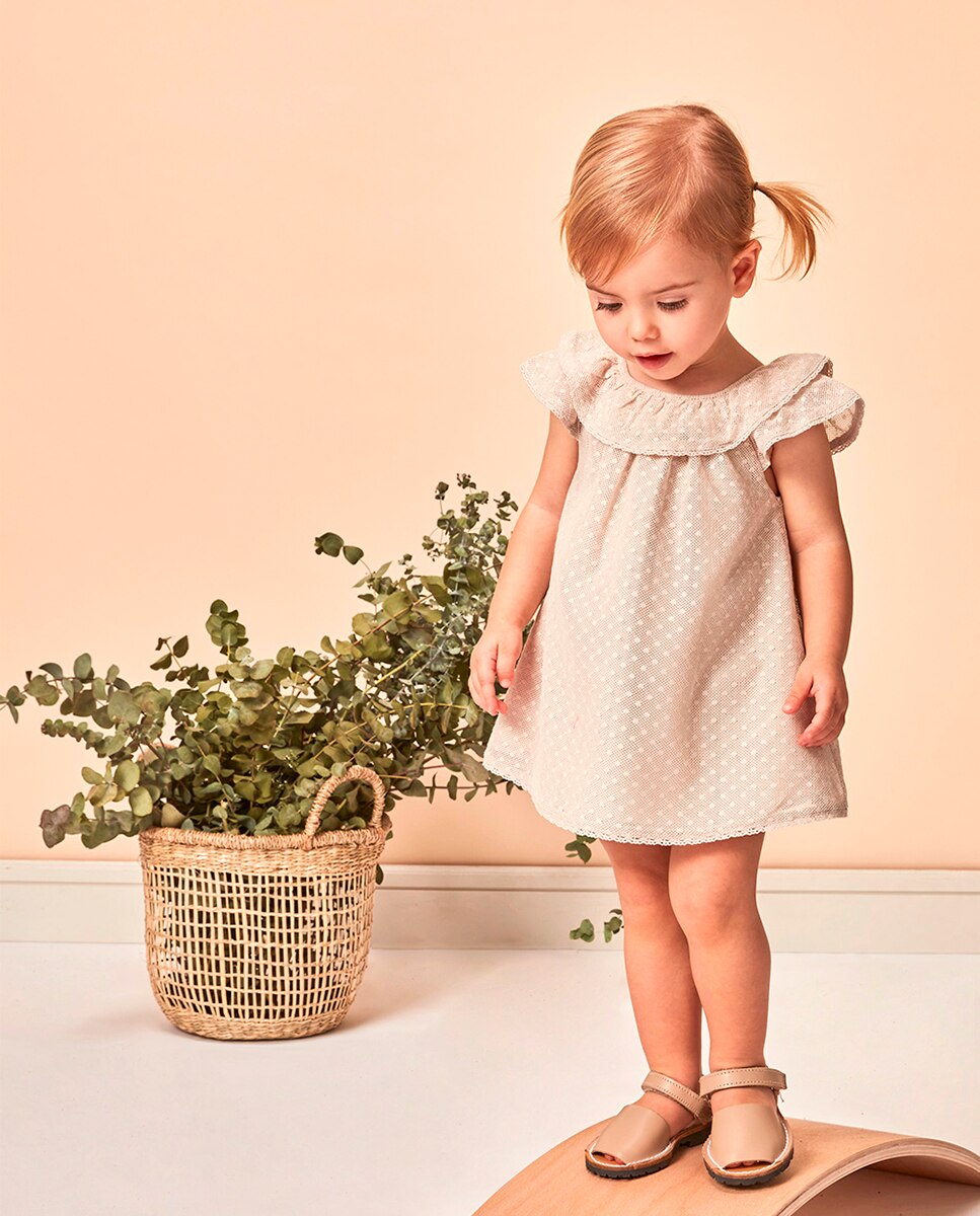 Vestido de Bebé com Tiras Bordadas e em Tule Natural-1