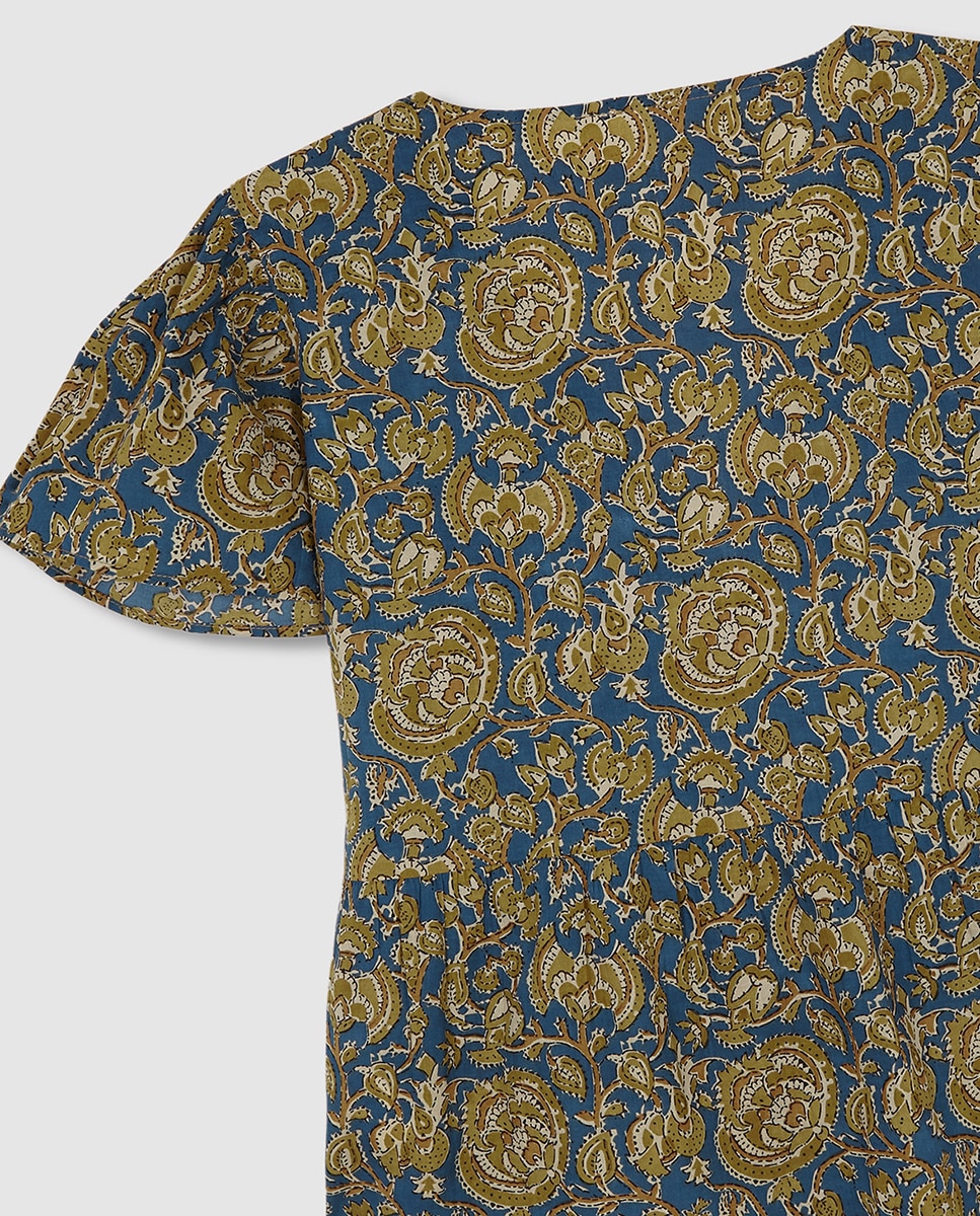 Blusa Estampada com Decote em Bico Gocco Caqui-4