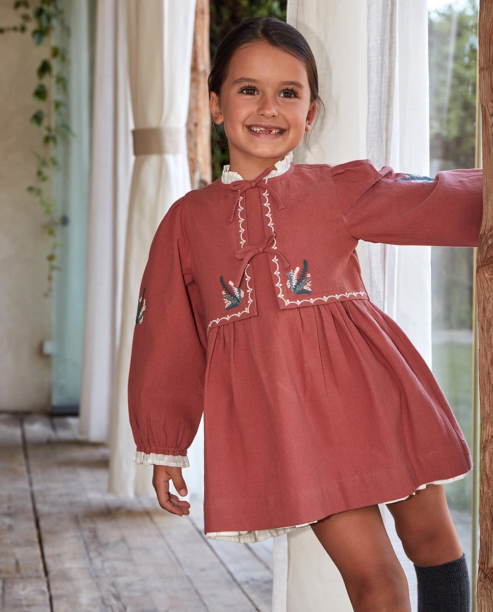 Vestido com Bordado Floral Rosa-8