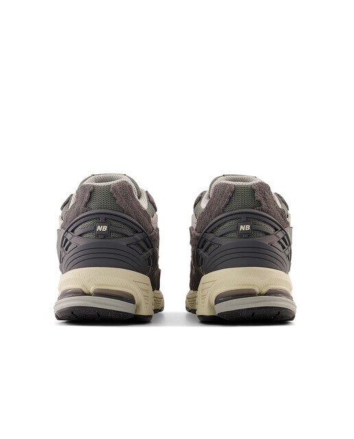 Sapatilhas Casual de Homem 1906R Cinzento-5