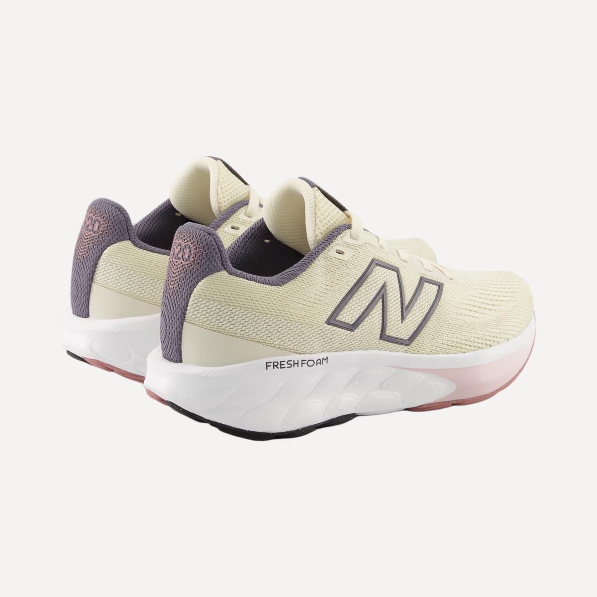 Sapatilhas de Running de Mulher FreshFoam 520 v9 Bege-6