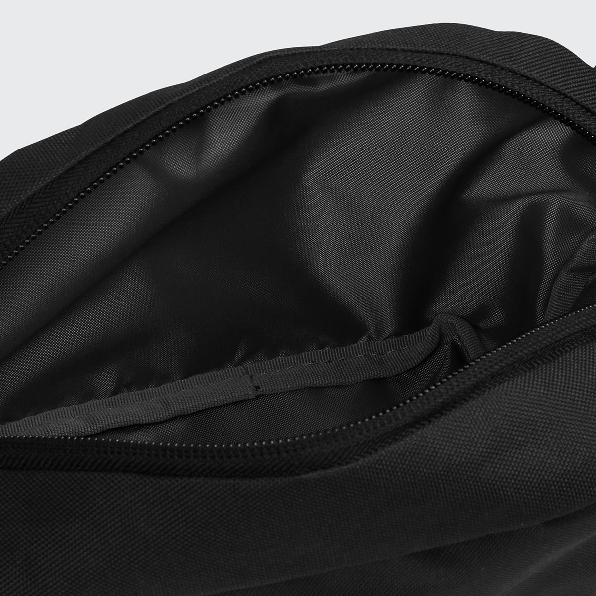 Bolsa de Cintura Essential Preto-3