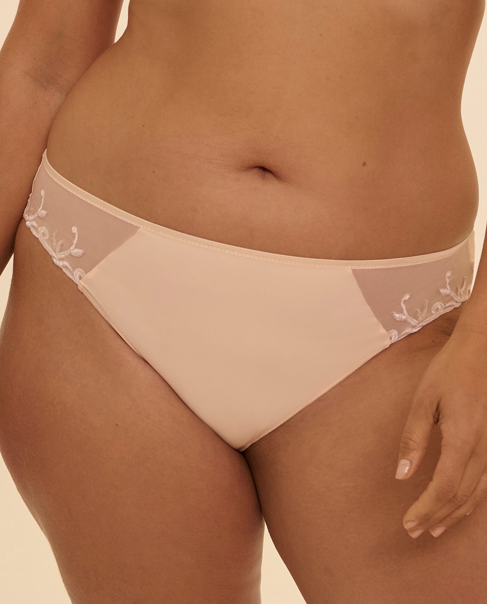 Imagem 0 de Cueca com forma ligeiramente envolvente.