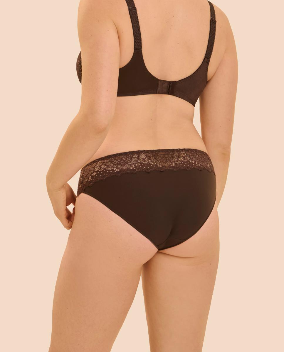 Cueca com forma ligeiramente envolvente, um modelo seguro, intemporal e tradicional Castanho-escuro-6