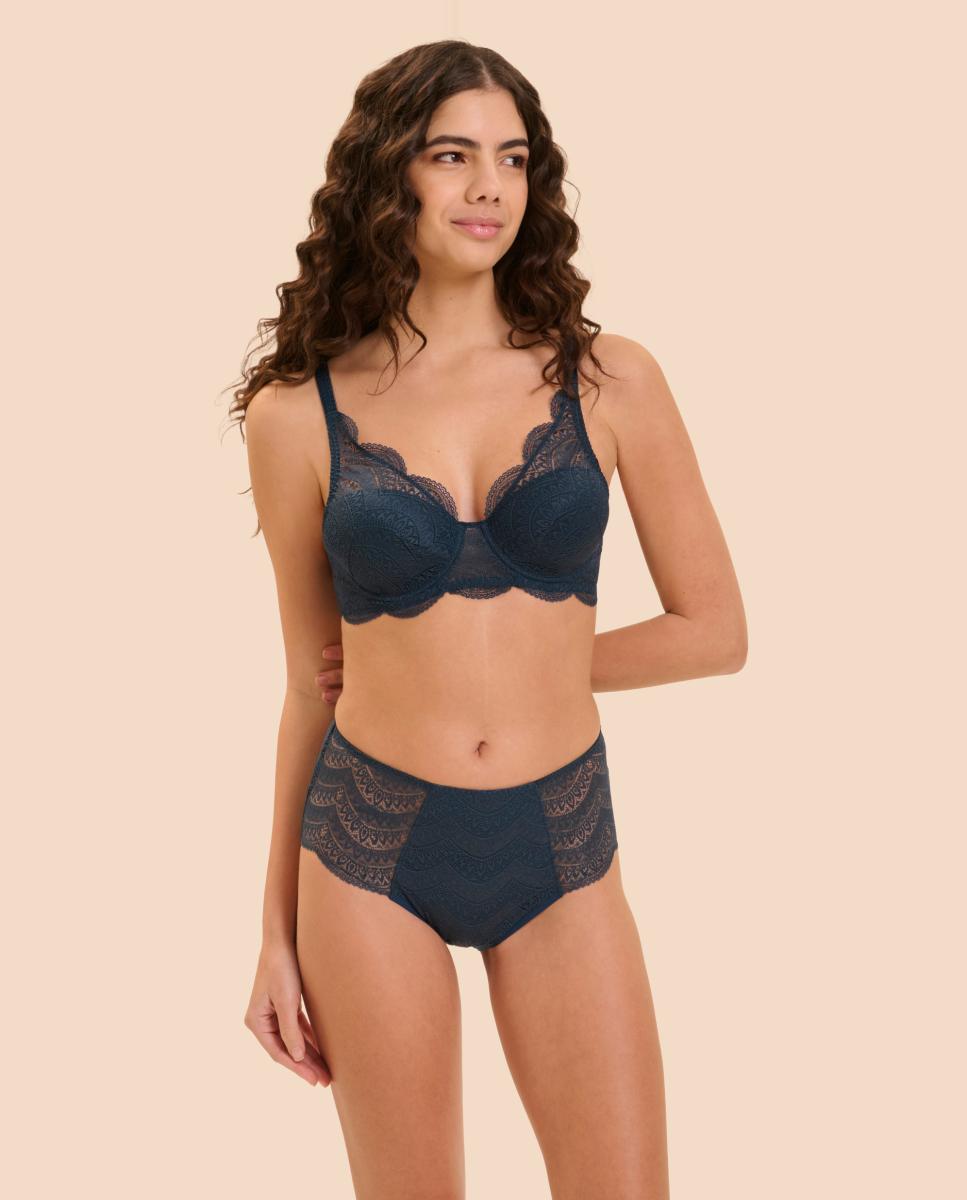 Cueca cintura subida com forma que cobre à frente e atrás, uma peça de lingerie clássica e segura Azul-marinho-8
