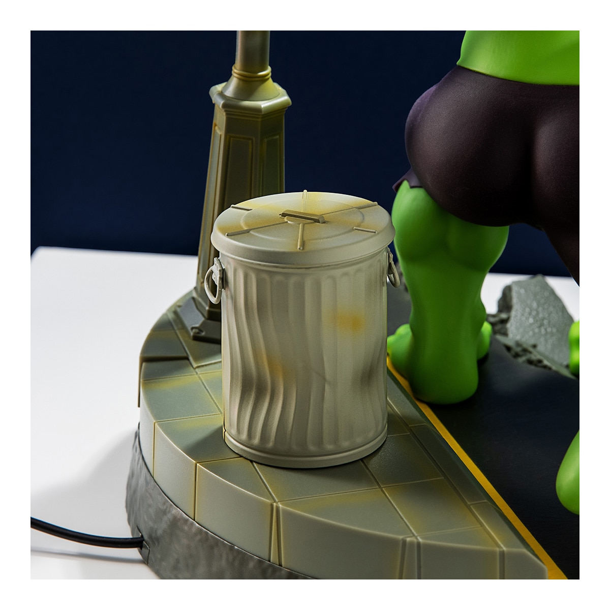 Candeeiro Hulk Diorama Hulk Marvel Paladone 10