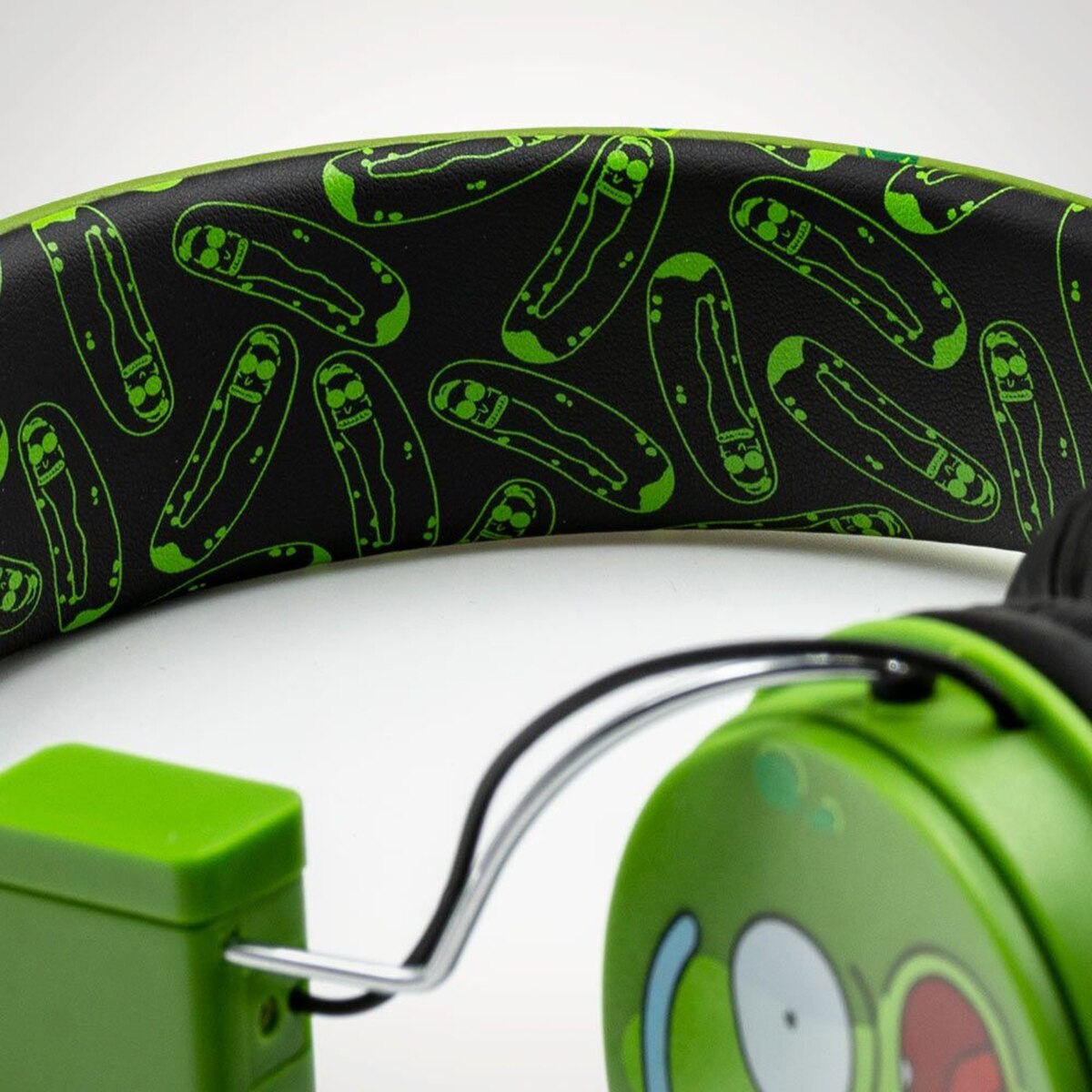 Auriculares Rick & Morty Pickle Rick 3